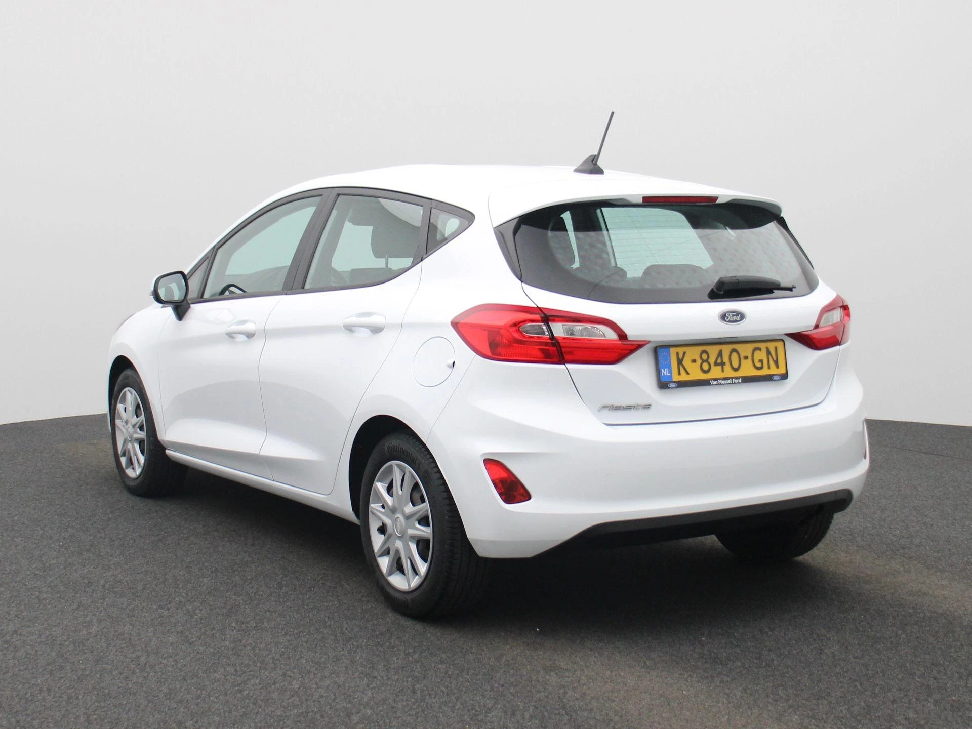 Ford Fiesta met kenteken 50100 – autofoto 3