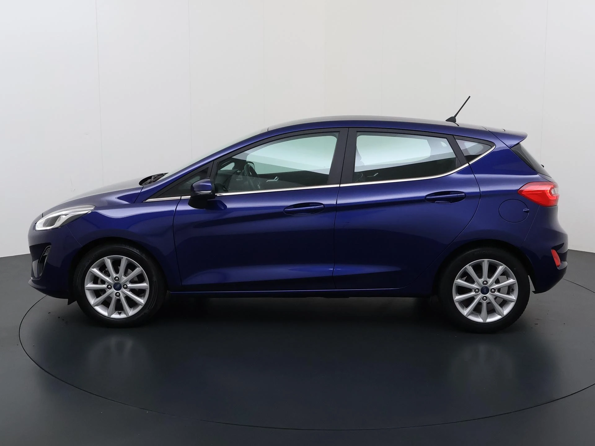 Ford Fiesta met kenteken 43100 – autofoto 3