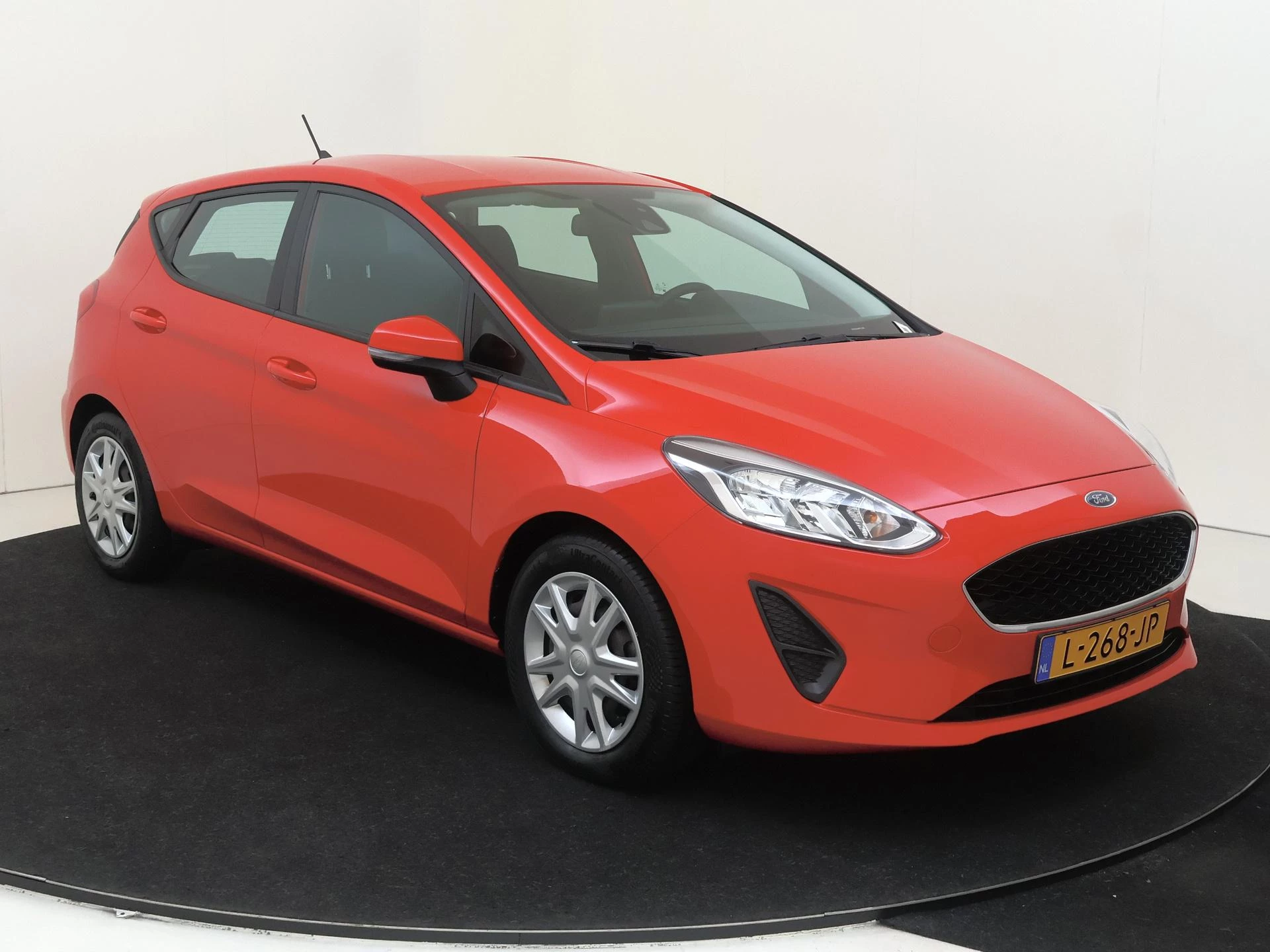Ford Fiesta met kenteken 50100 – autofoto 3