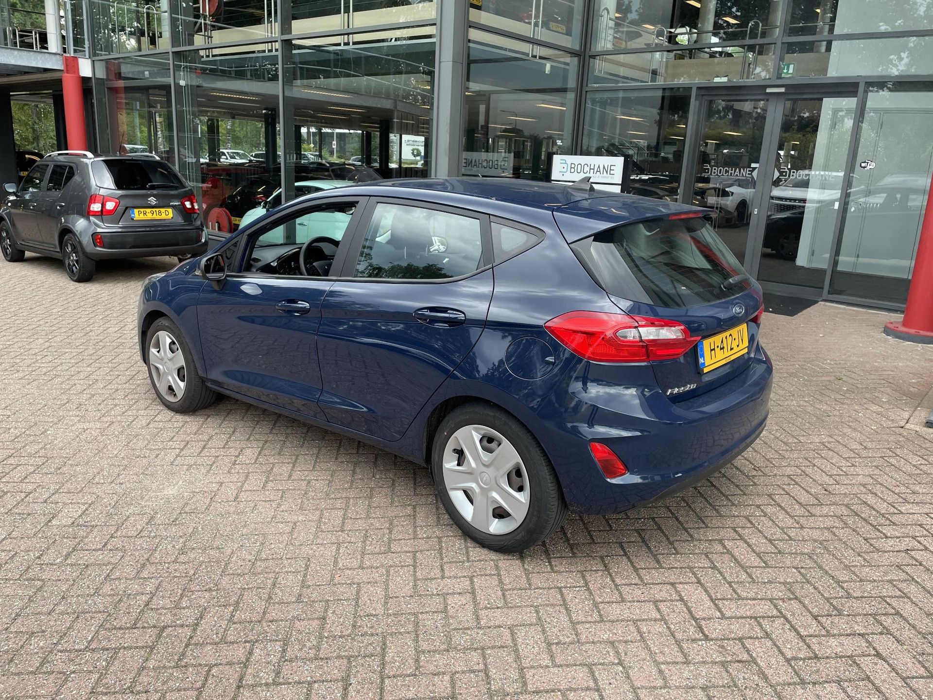Ford Fiesta met kenteken H-412-JV – dashboard