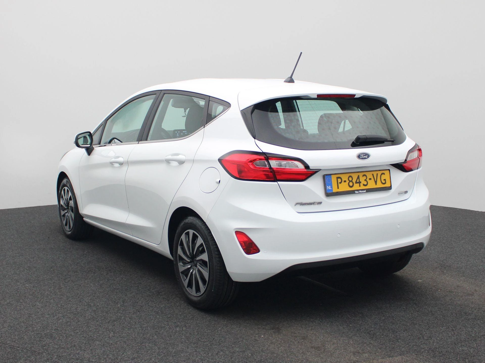 Ford Fiesta met kenteken P-843-VG – autofoto 4