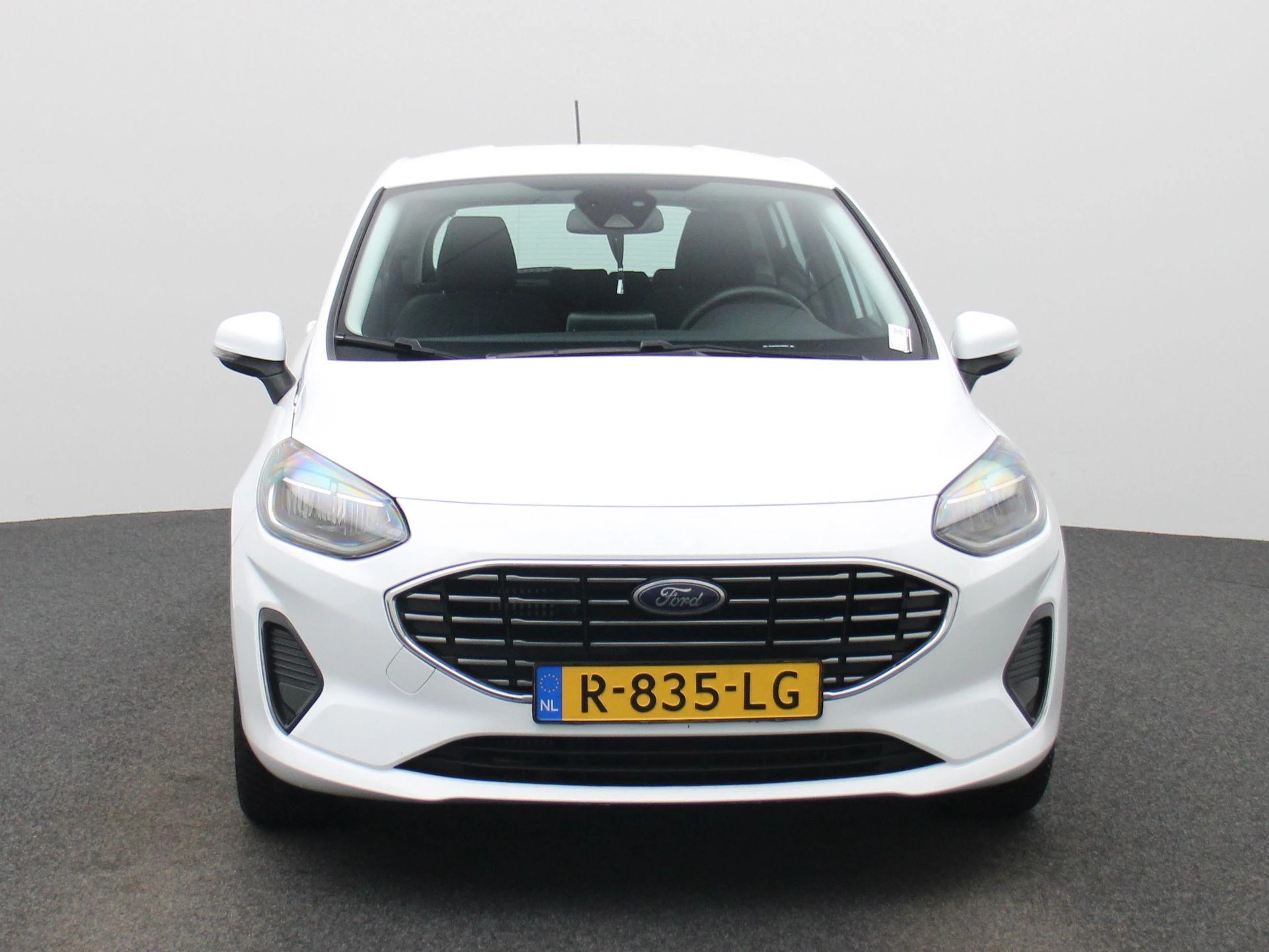 Ford Fiesta met kenteken R-835-LG – autofoto 4