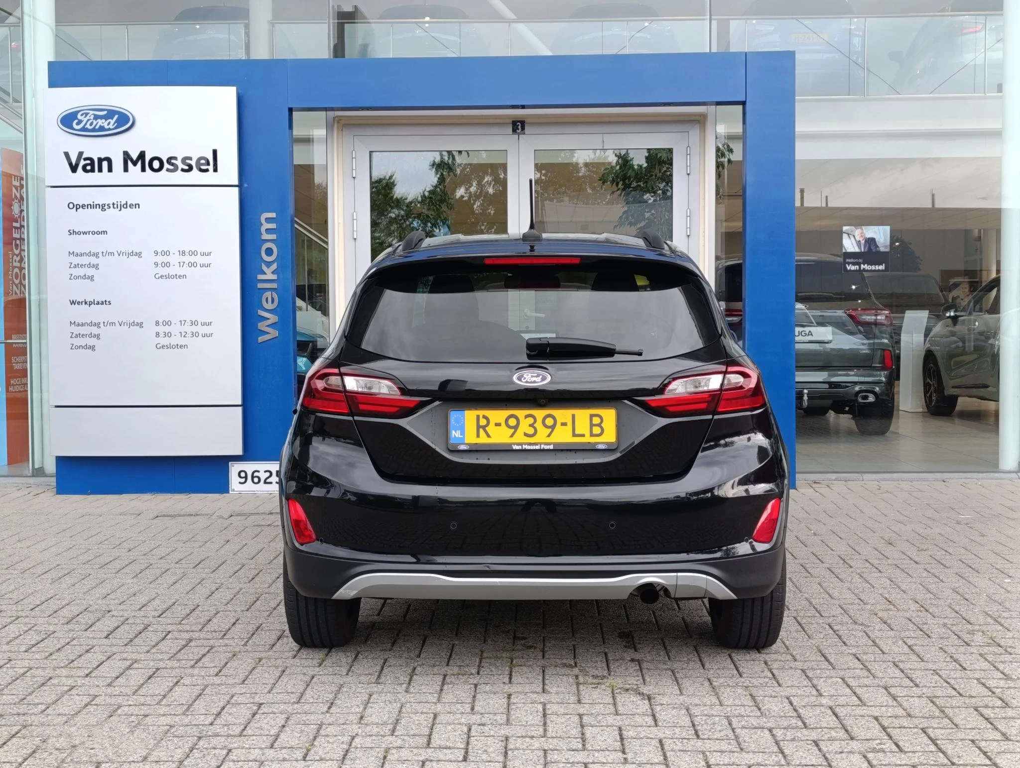 Ford Fiesta met kenteken R-939-LB – autofoto 5