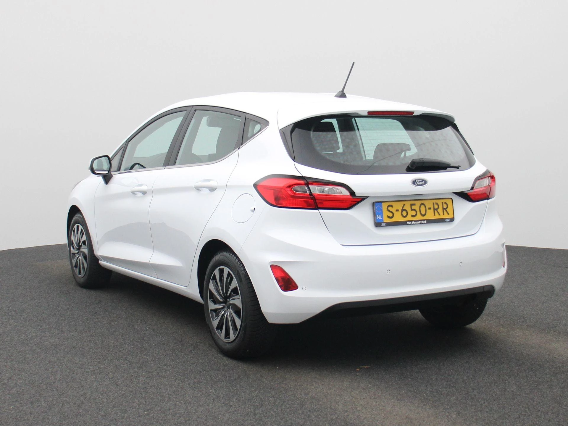 Ford Fiesta met kenteken S-650-RR – autofoto 3