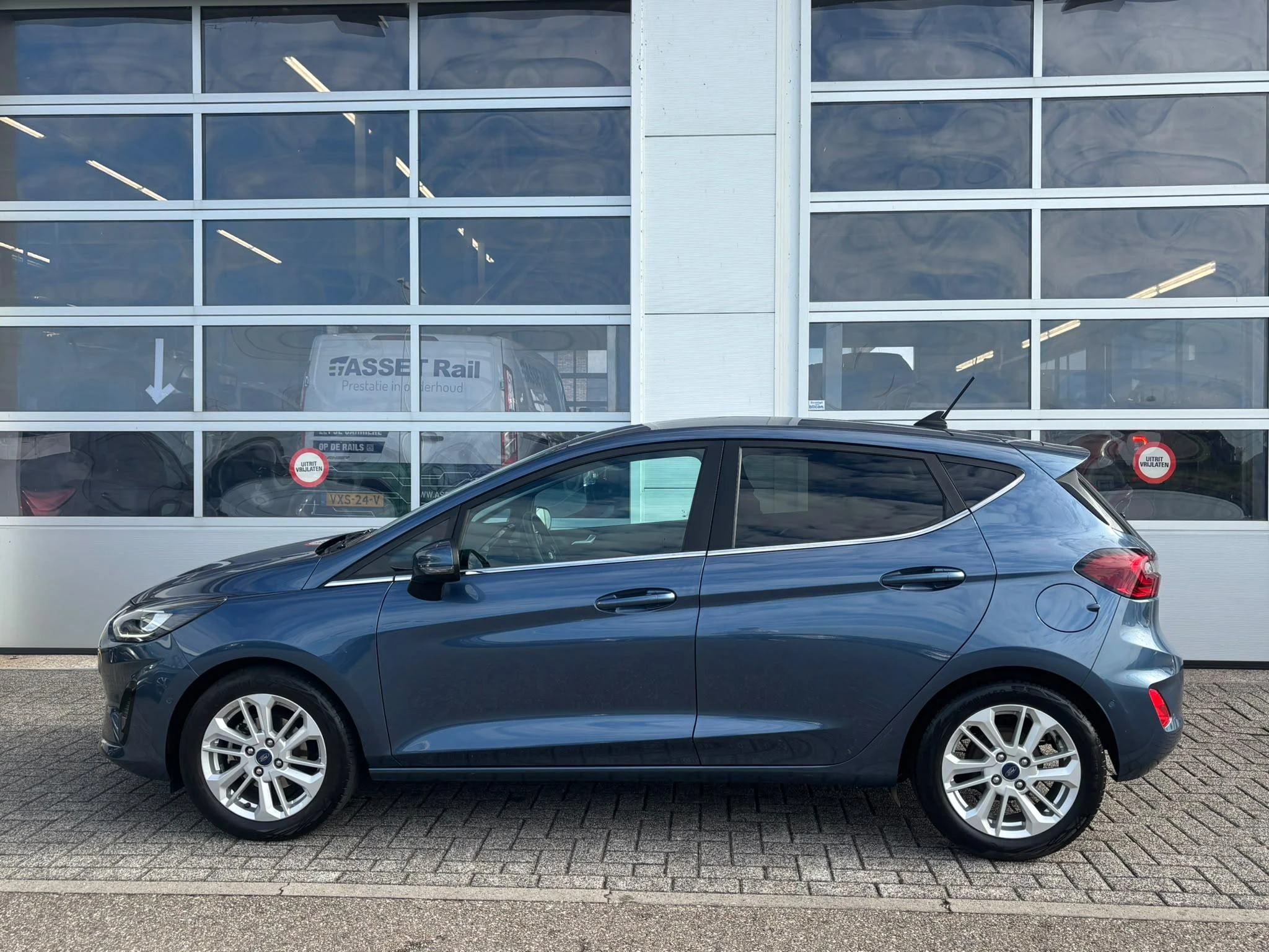 Ford Fiesta met kenteken T-298-BG – autofoto 4