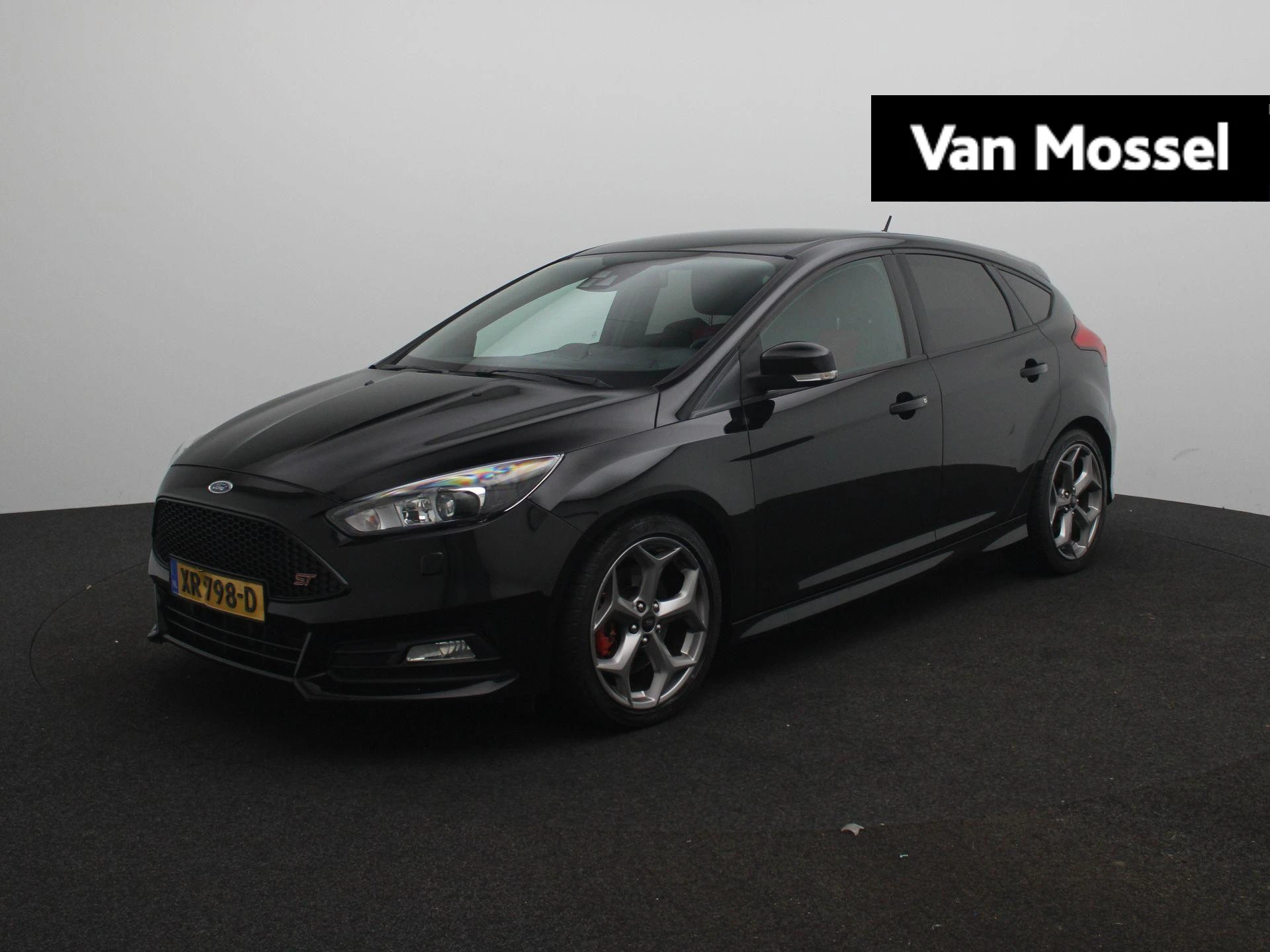 Ford Focus met kenteken 68100 – autofoto 2