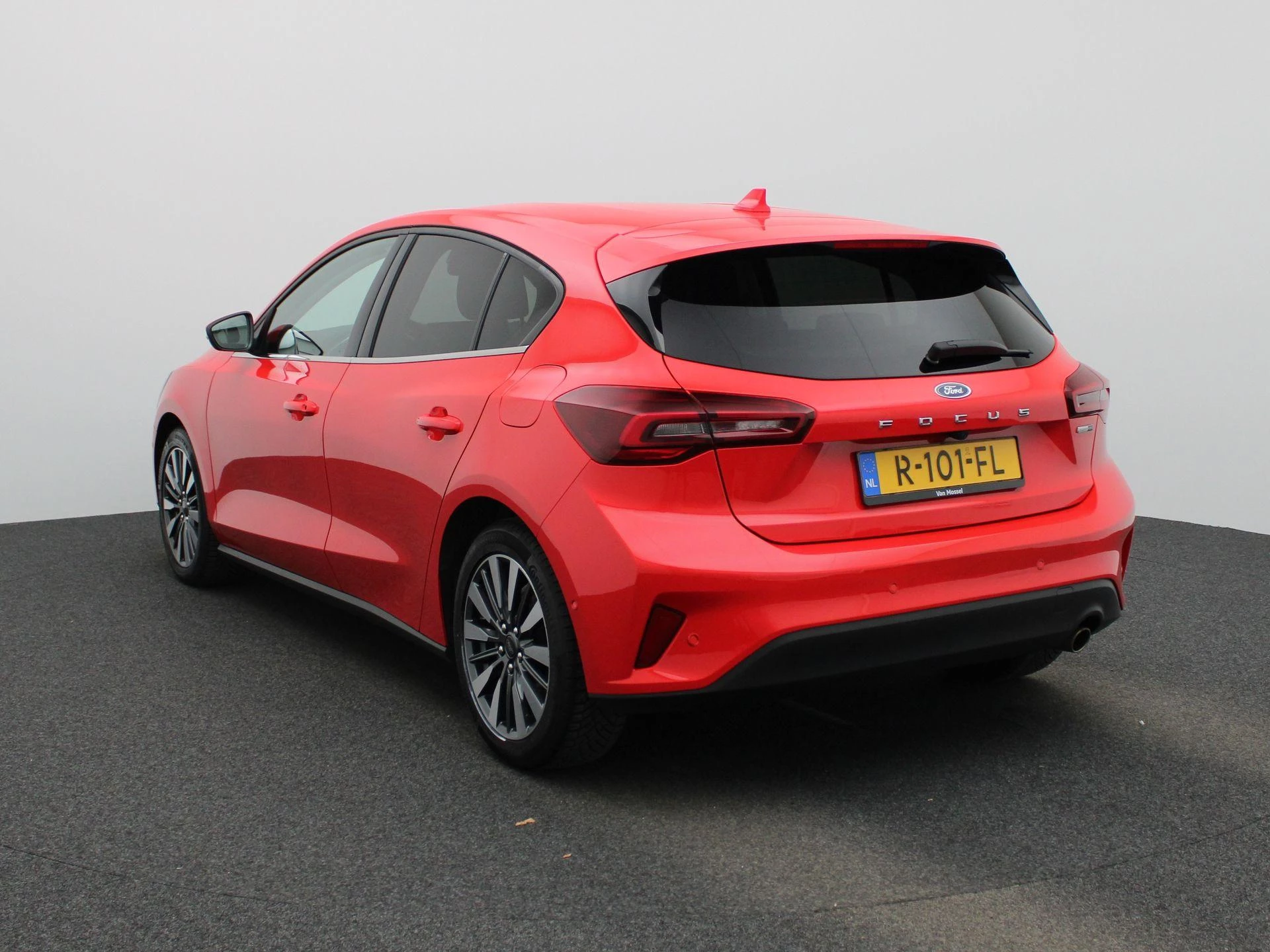 Ford Focus met kenteken R-101-FL – autofoto 3