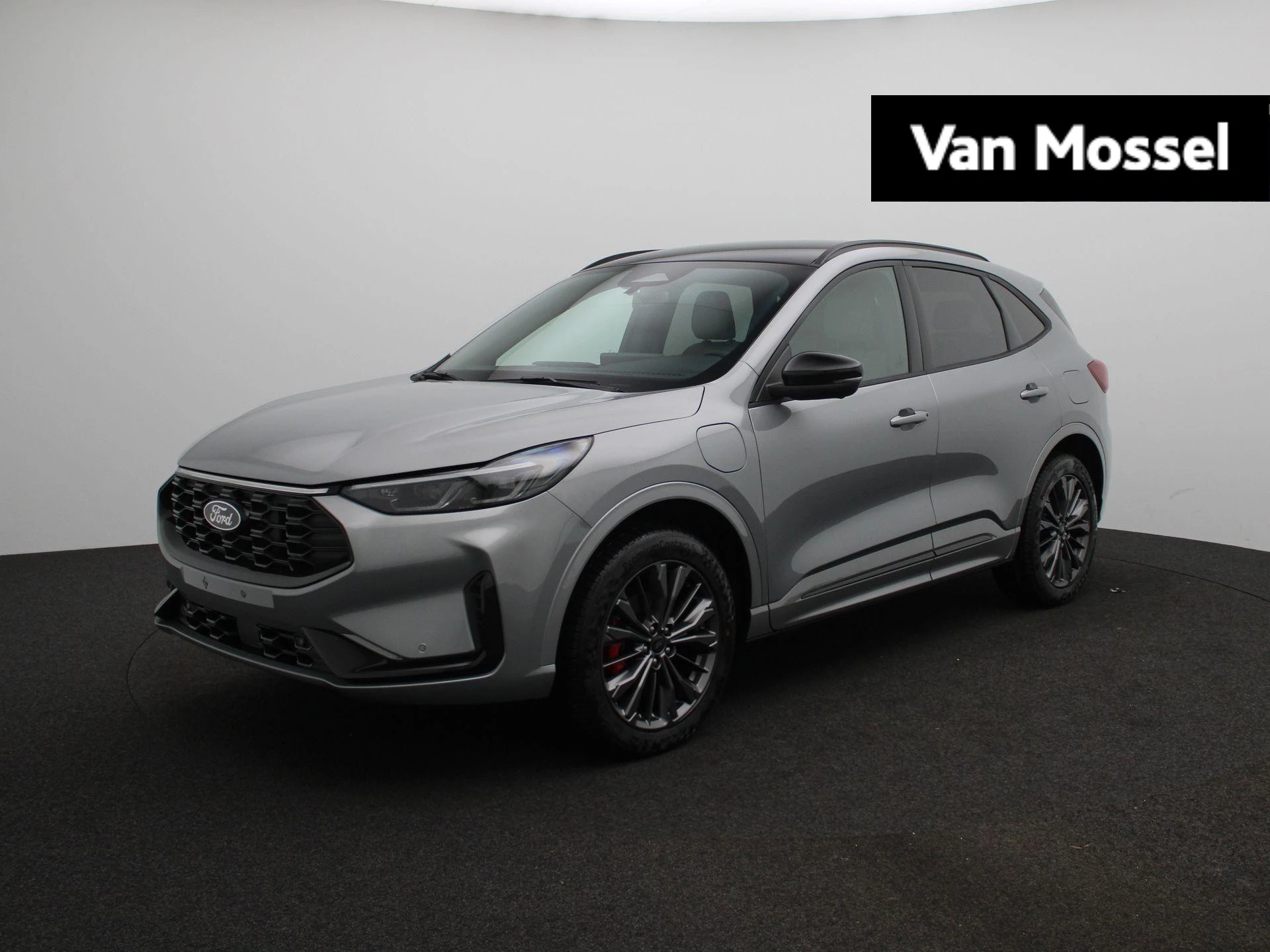 Ford Kuga met kenteken 68 – autofoto 2