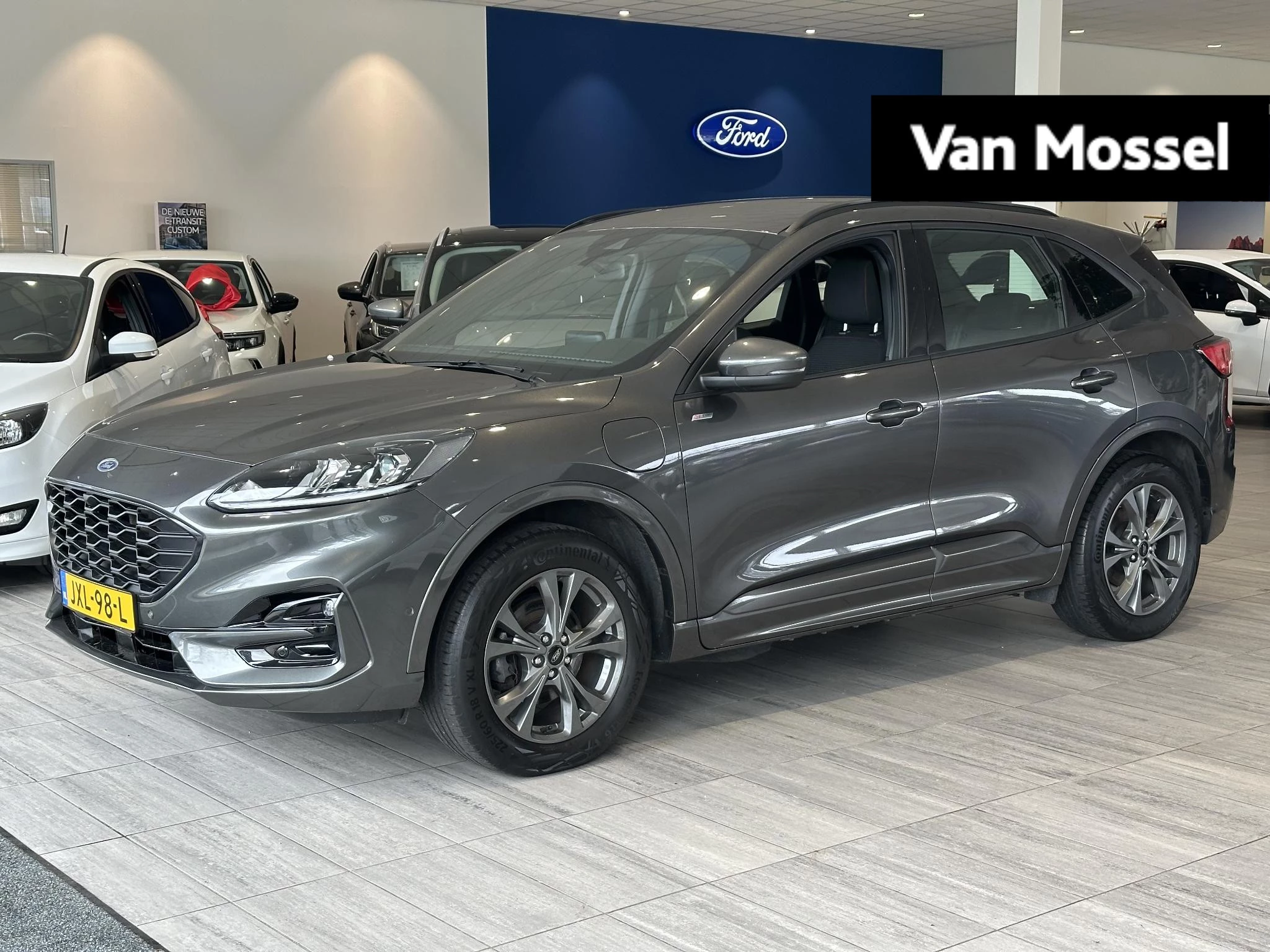 Ford Kuga met kenteken 14100 – autofoto 2