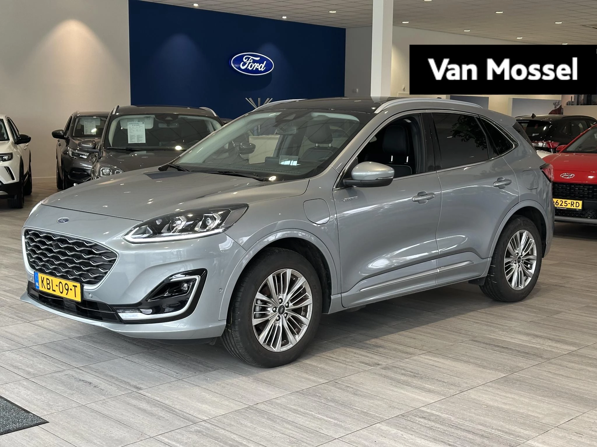 Ford Kuga met kenteken 14100 – autofoto 2