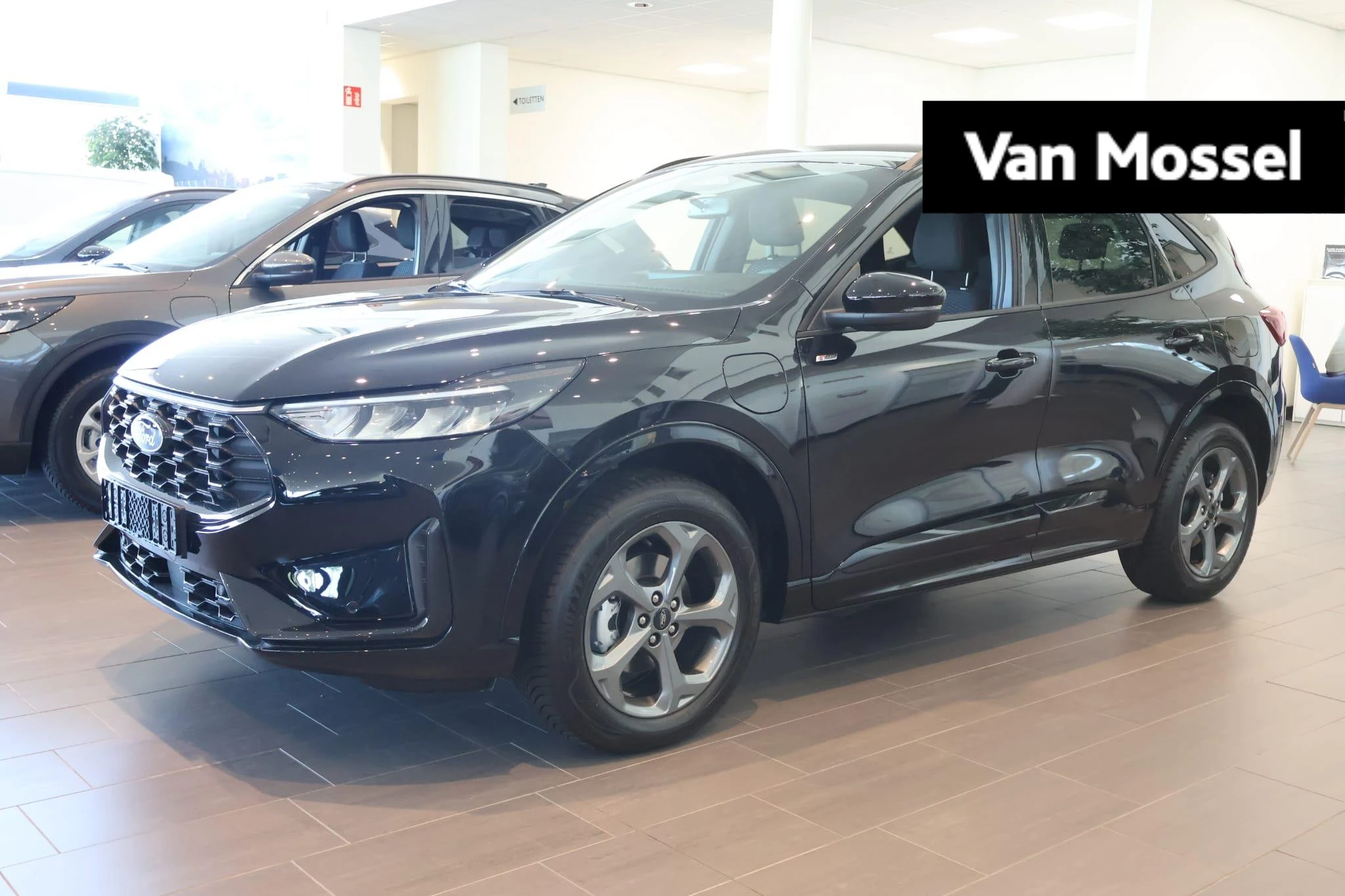 Ford Kuga met kenteken 68 – autofoto 2
