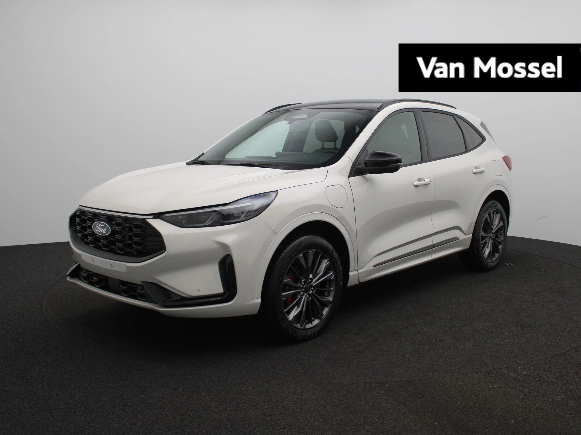Ford Kuga met kenteken 68 – autofoto 2