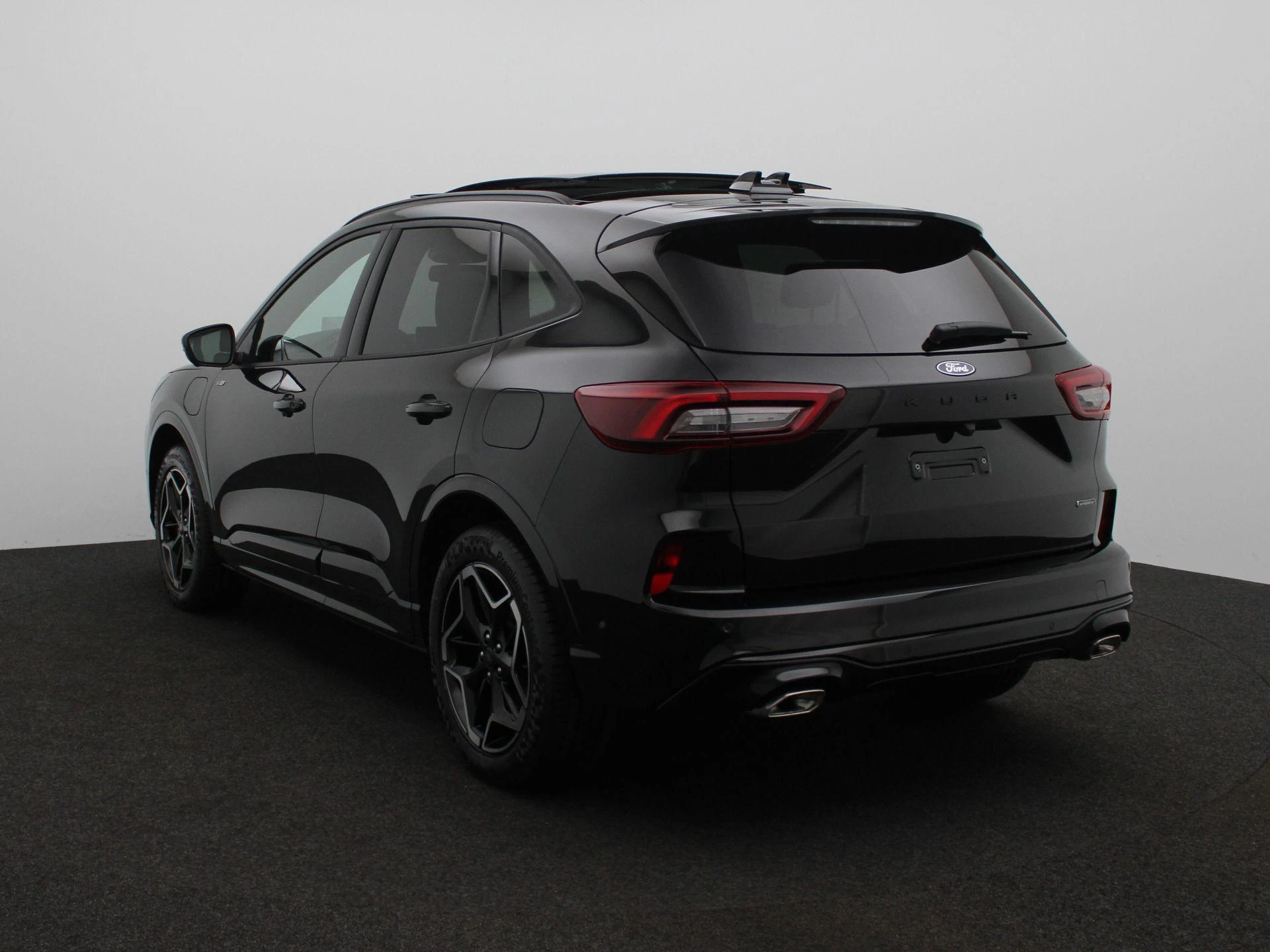 Ford Kuga met kenteken 68 – autofoto 3