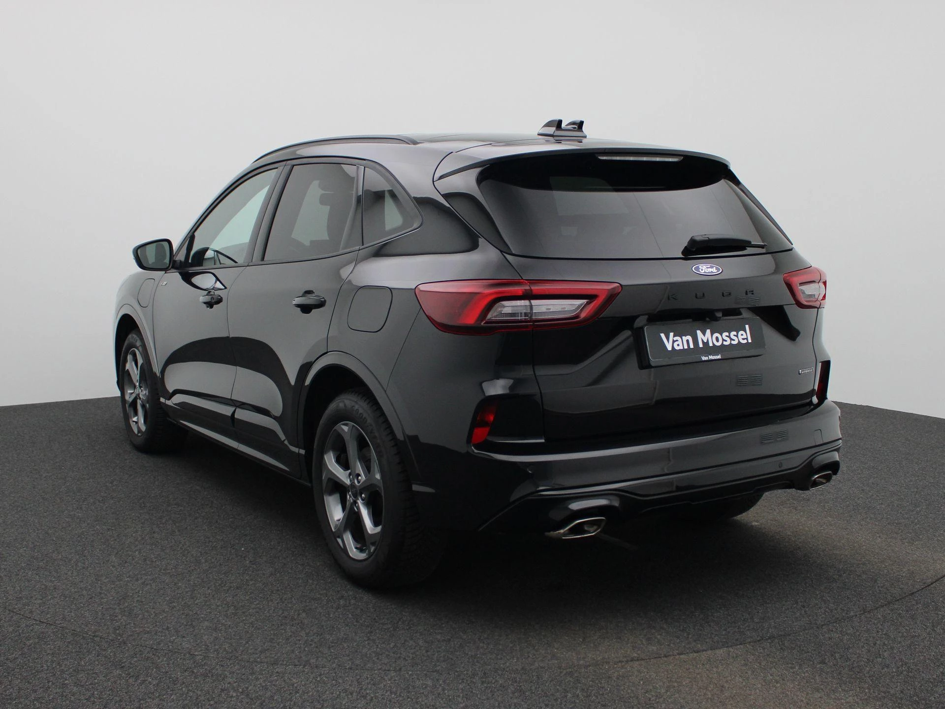 Ford Kuga met kenteken 10100 – autofoto 3