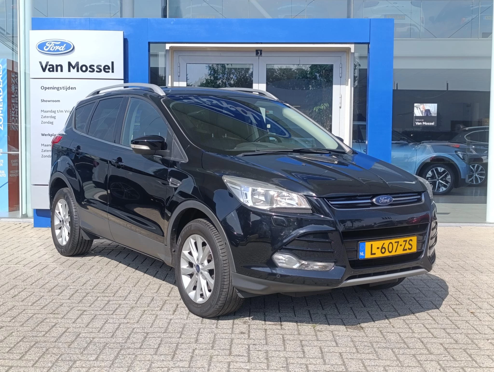 Ford Kuga met kenteken 62100 – autofoto 4