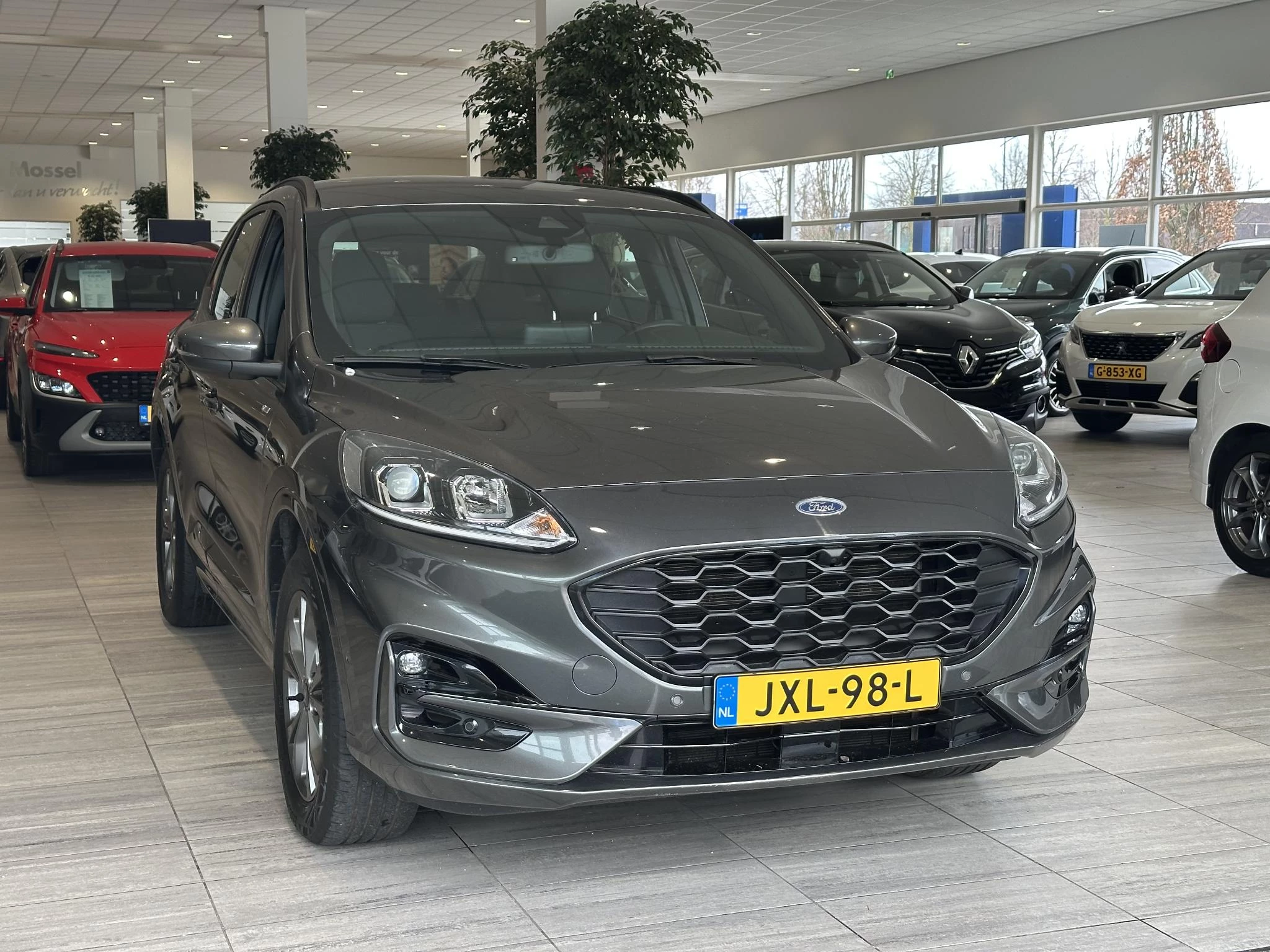 Ford Kuga met kenteken 14100 – autofoto 4