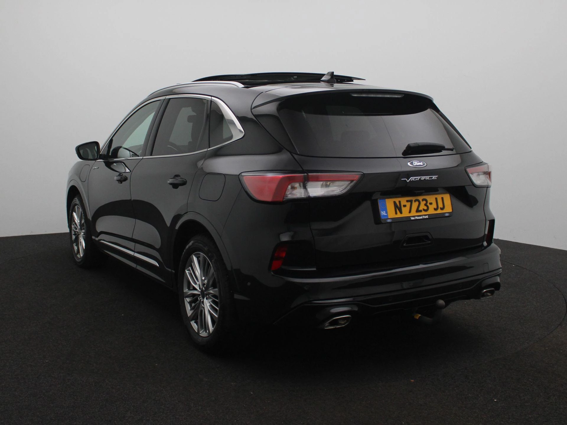 Ford Kuga met kenteken 14100 – autofoto 4