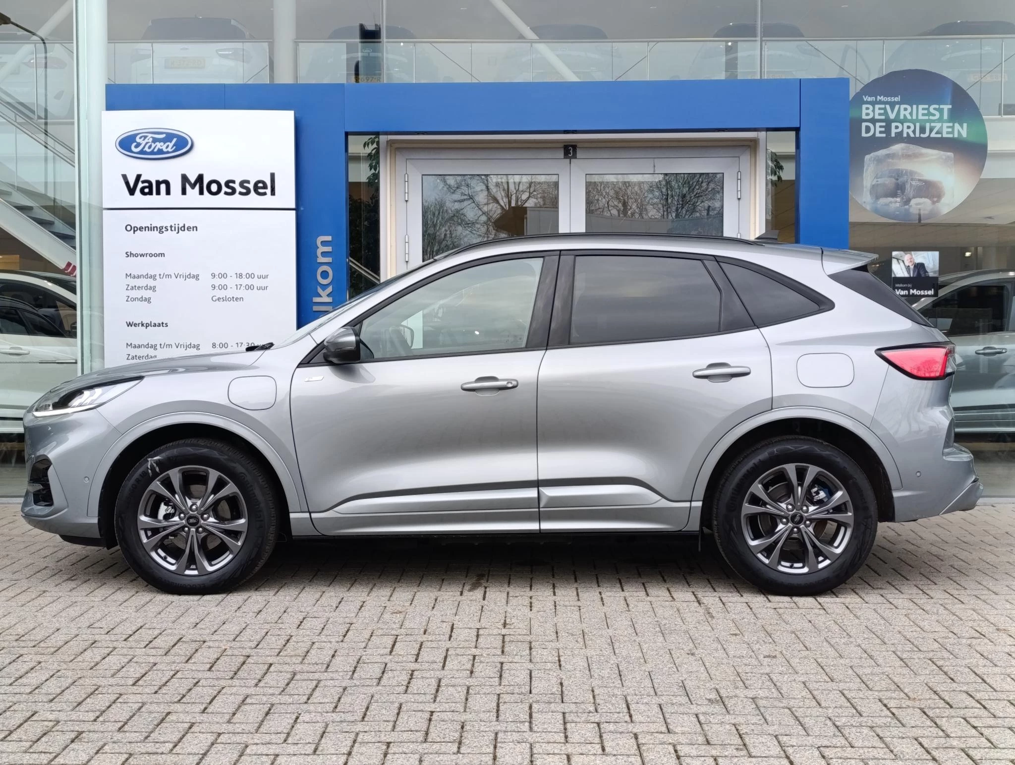 Ford Kuga met kenteken 10100 – autofoto 4