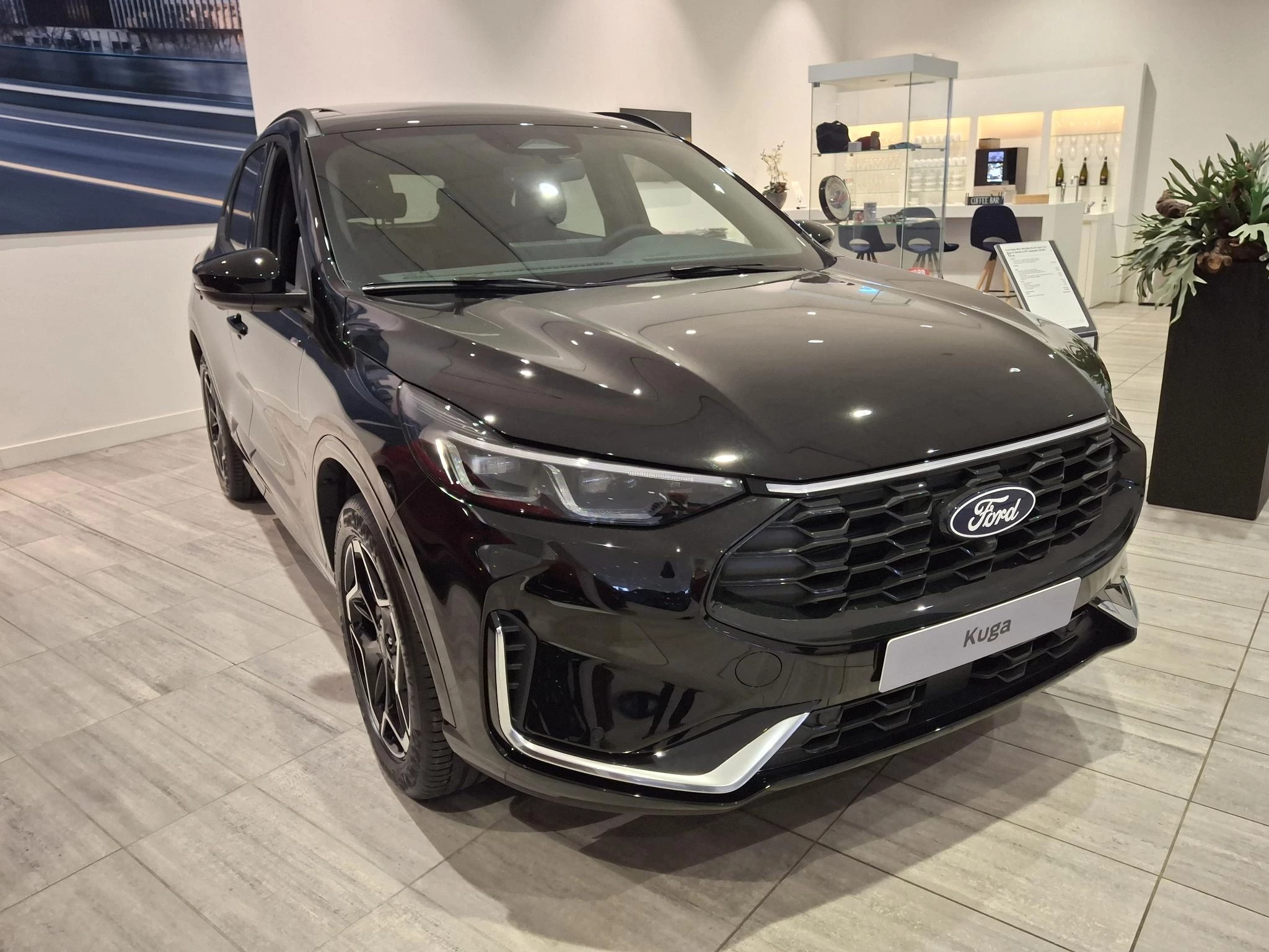 Ford Kuga met kenteken 68 – autofoto 4