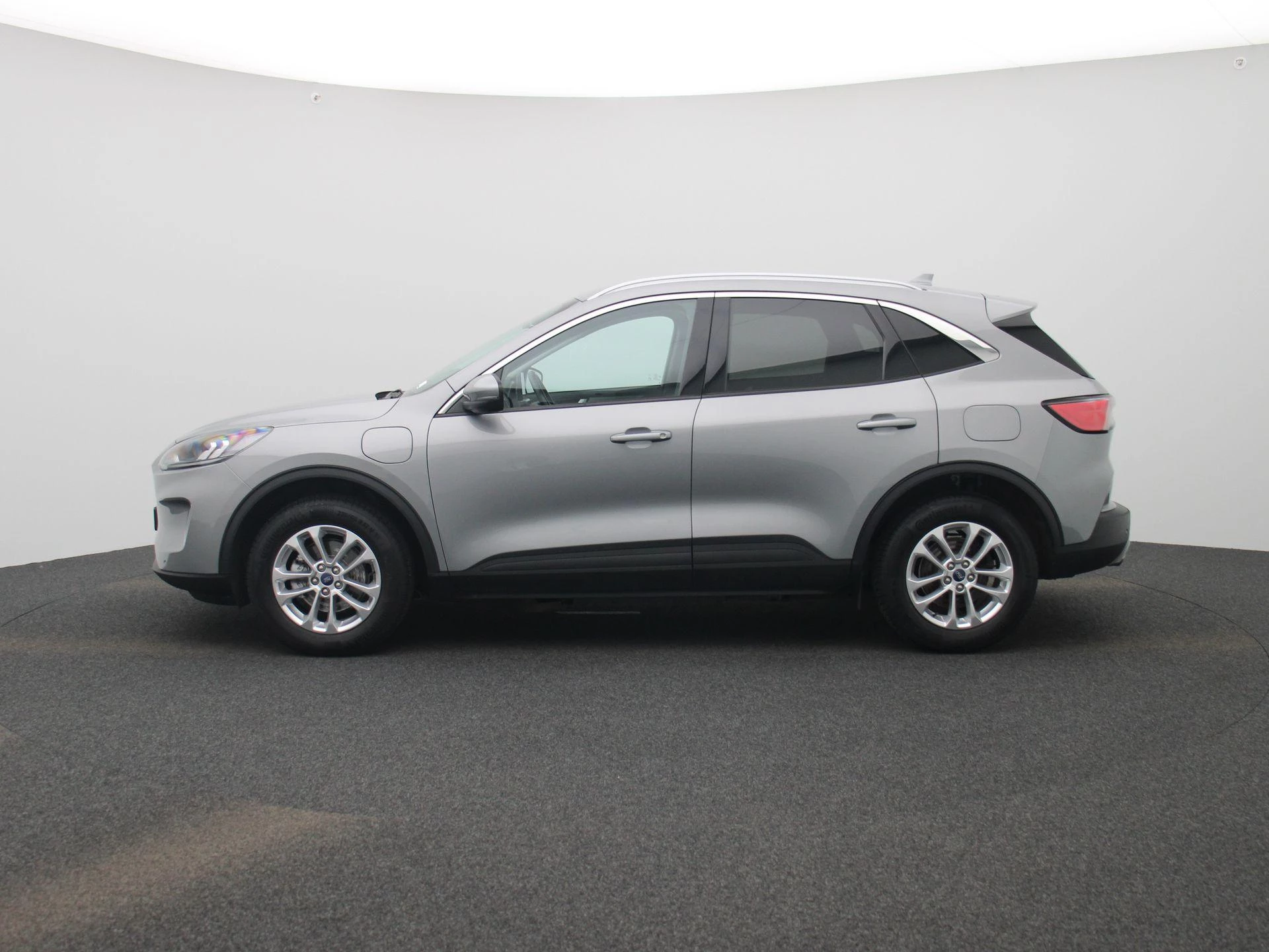 Ford Kuga met kenteken 14100 – autofoto 5
