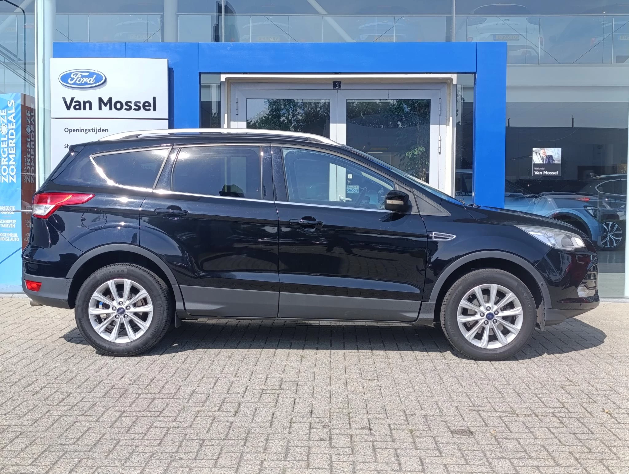 Ford Kuga met kenteken 62100 – autofoto 5