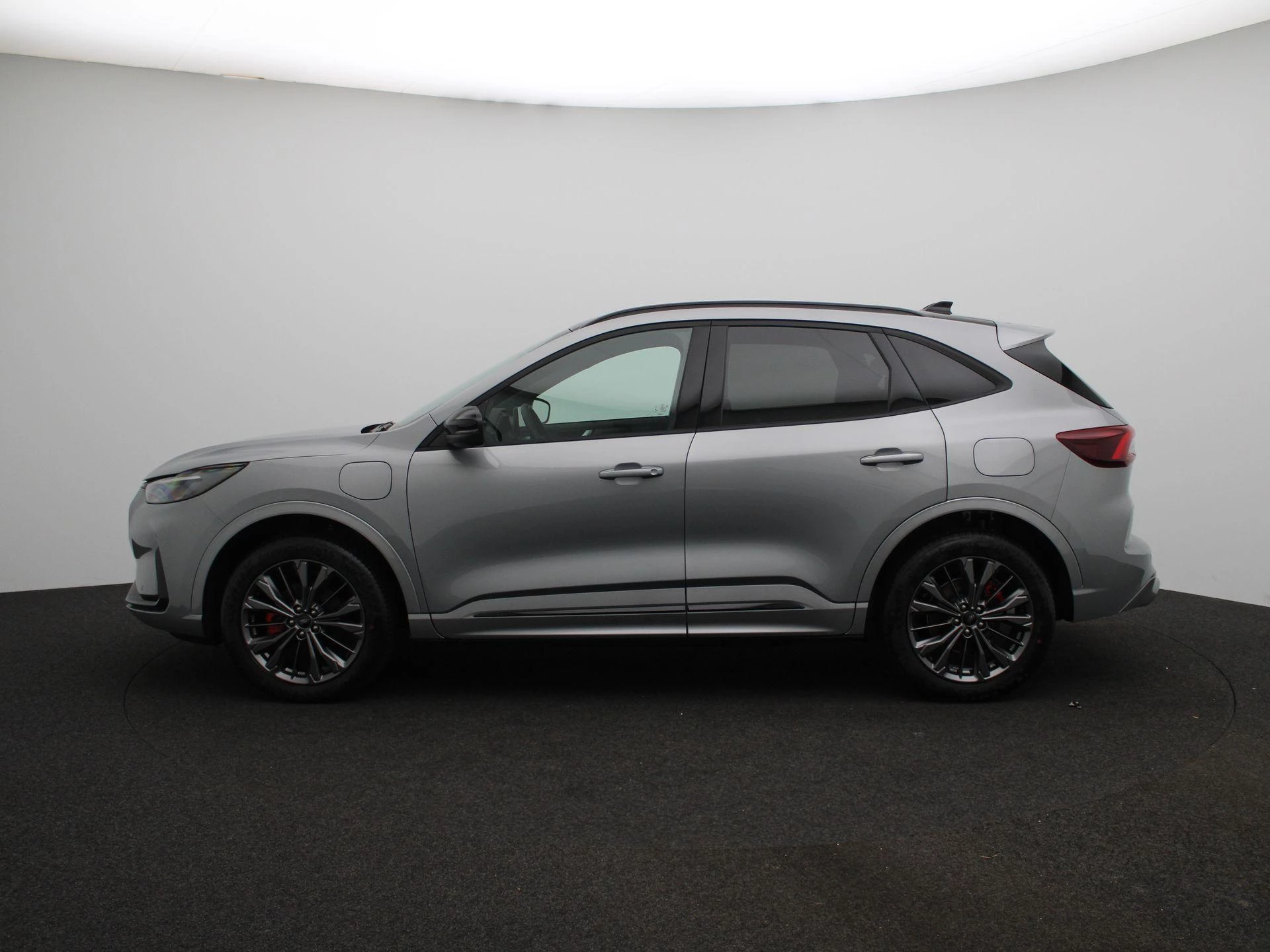 Ford Kuga met kenteken 68 – autofoto 5