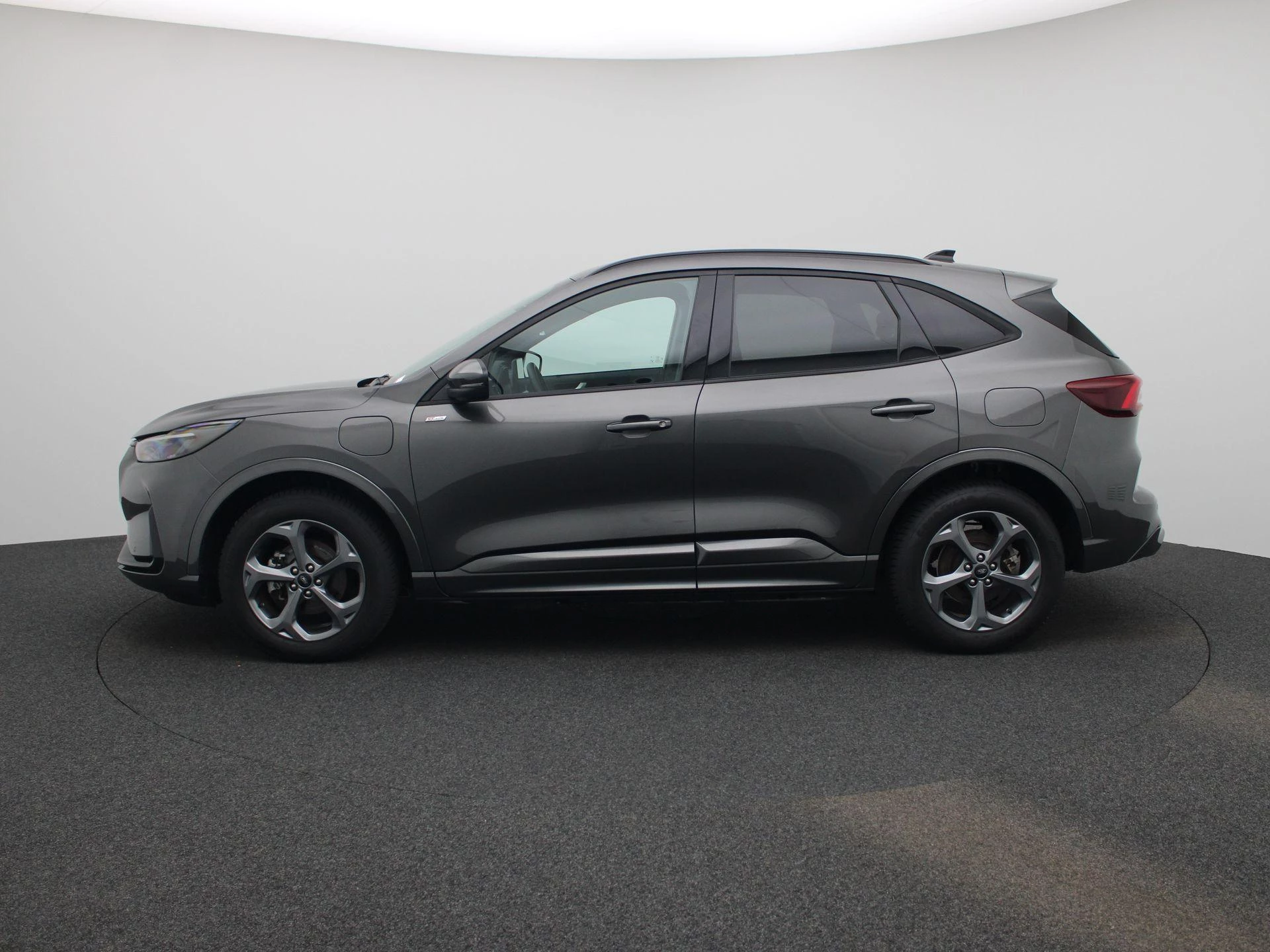 Ford Kuga met kenteken 09100 – autofoto 5