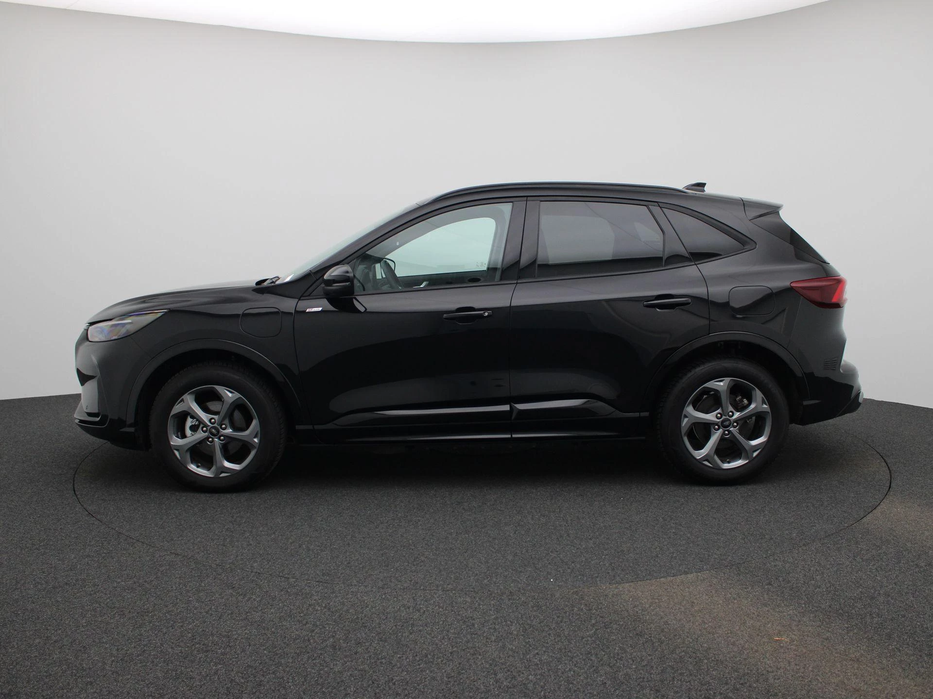 Ford Kuga met kenteken 10100 – autofoto 5