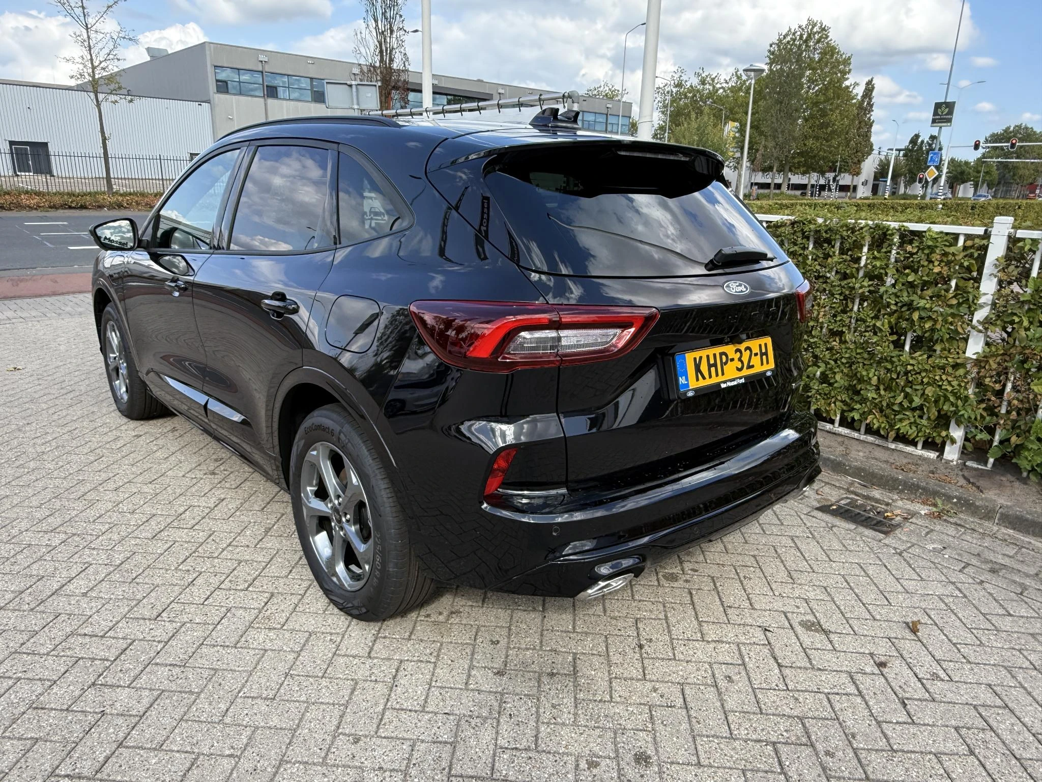 Ford Kuga met kenteken 68 – autofoto 5