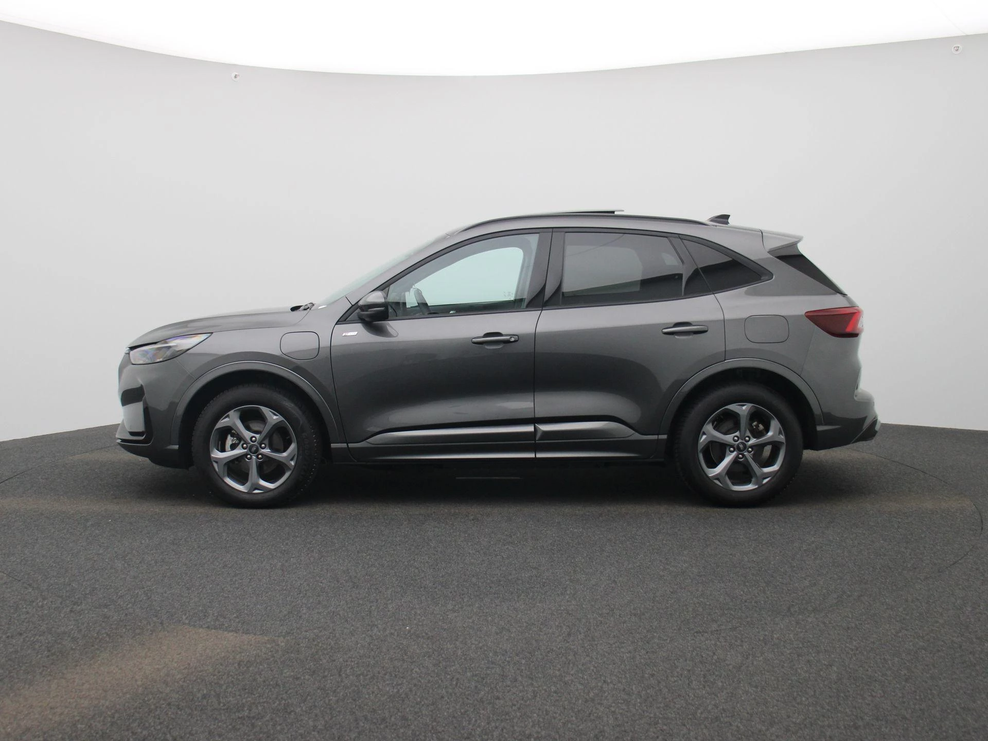 Ford Kuga met kenteken 09100 – autofoto 5