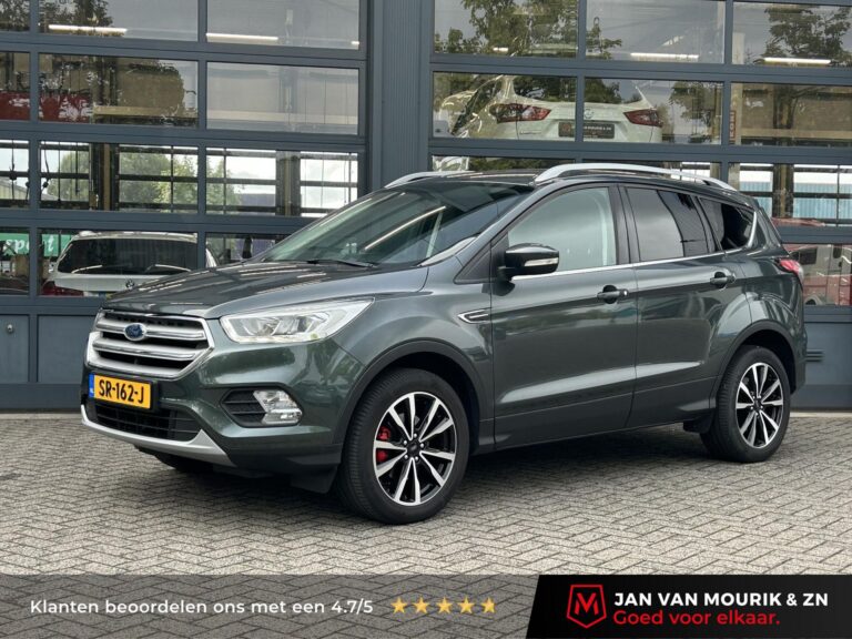 Ford Kuga met kenteken SR-162-J – vooraanzicht