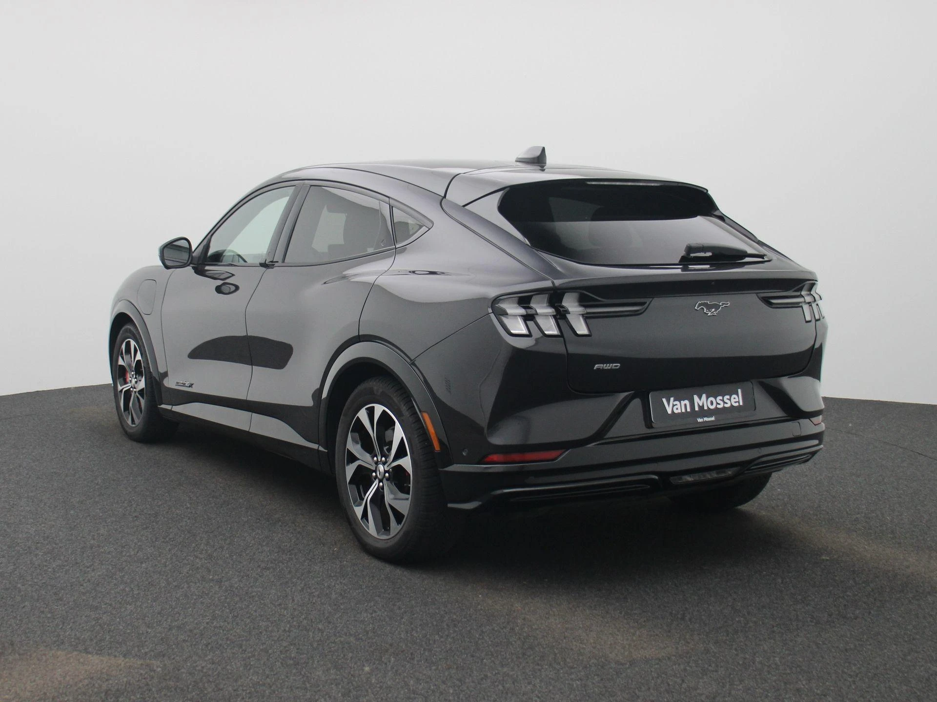Ford MustangMach-E – autofoto 3