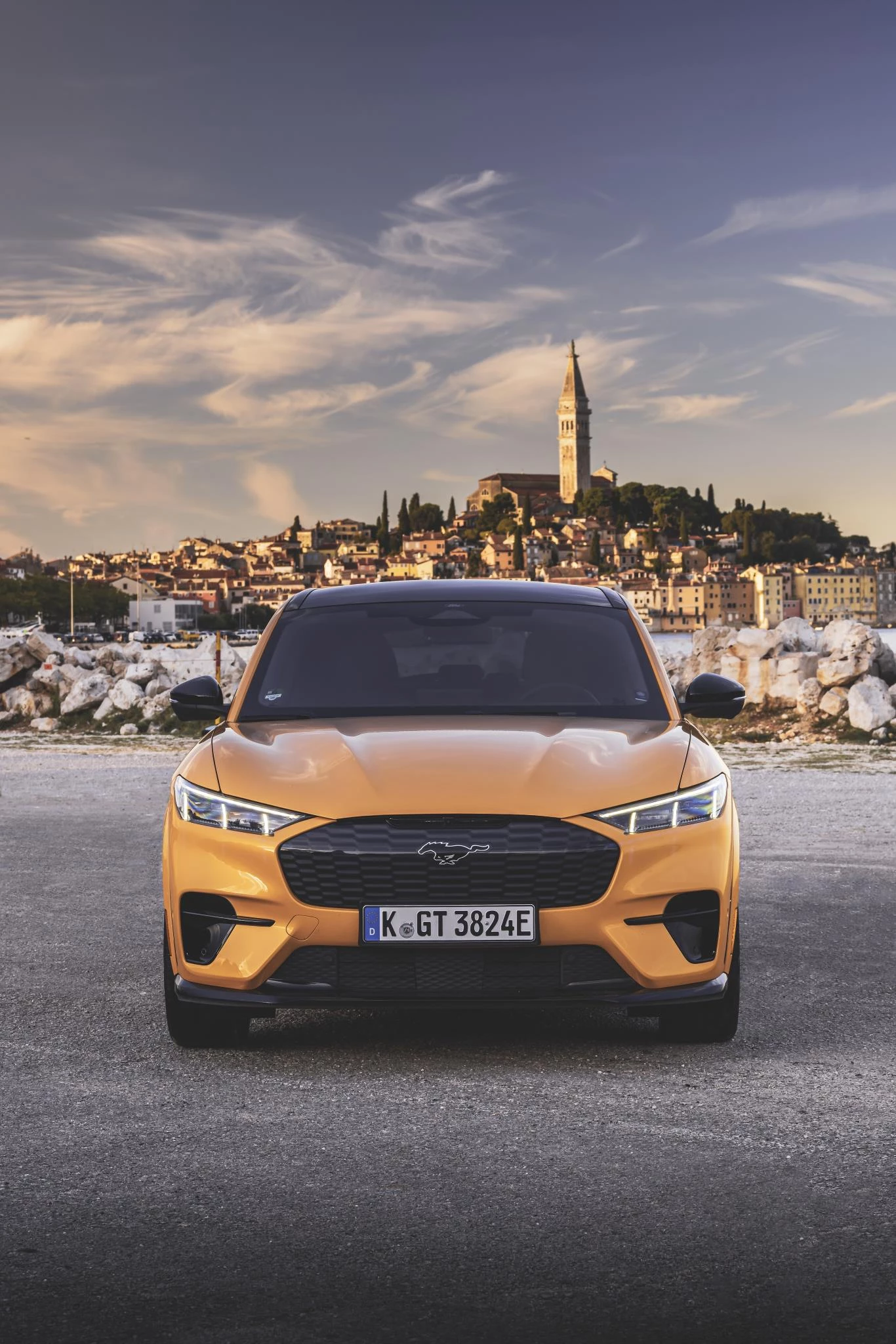 Ford MustangMach-E – autofoto 4