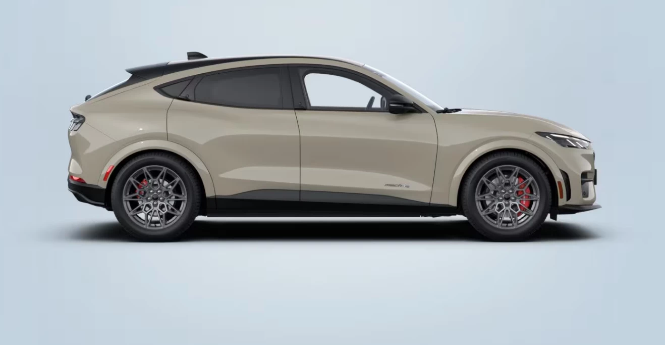 Ford MustangMach-E – autofoto 4
