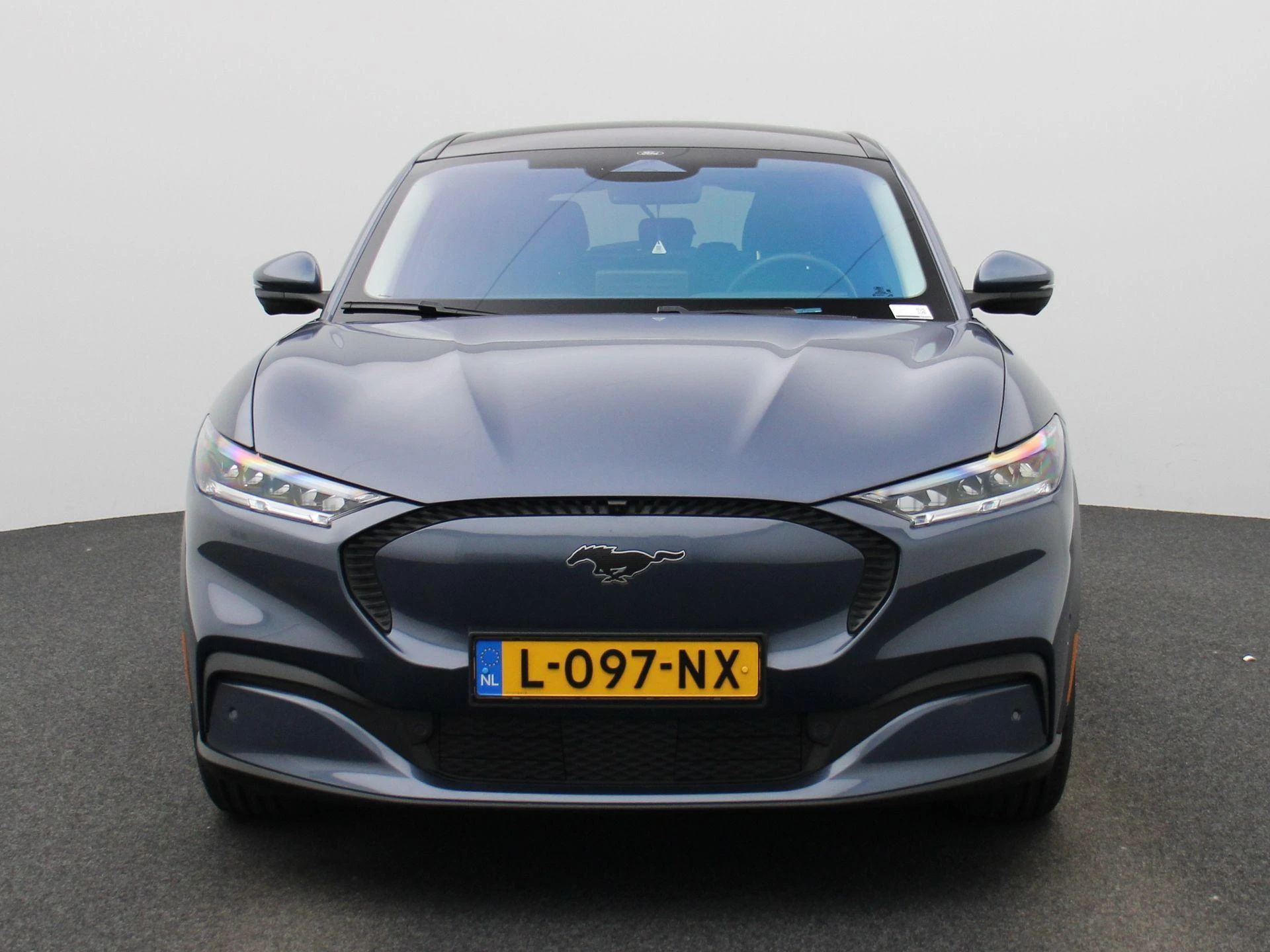 Ford MustangMach-E – autofoto 4