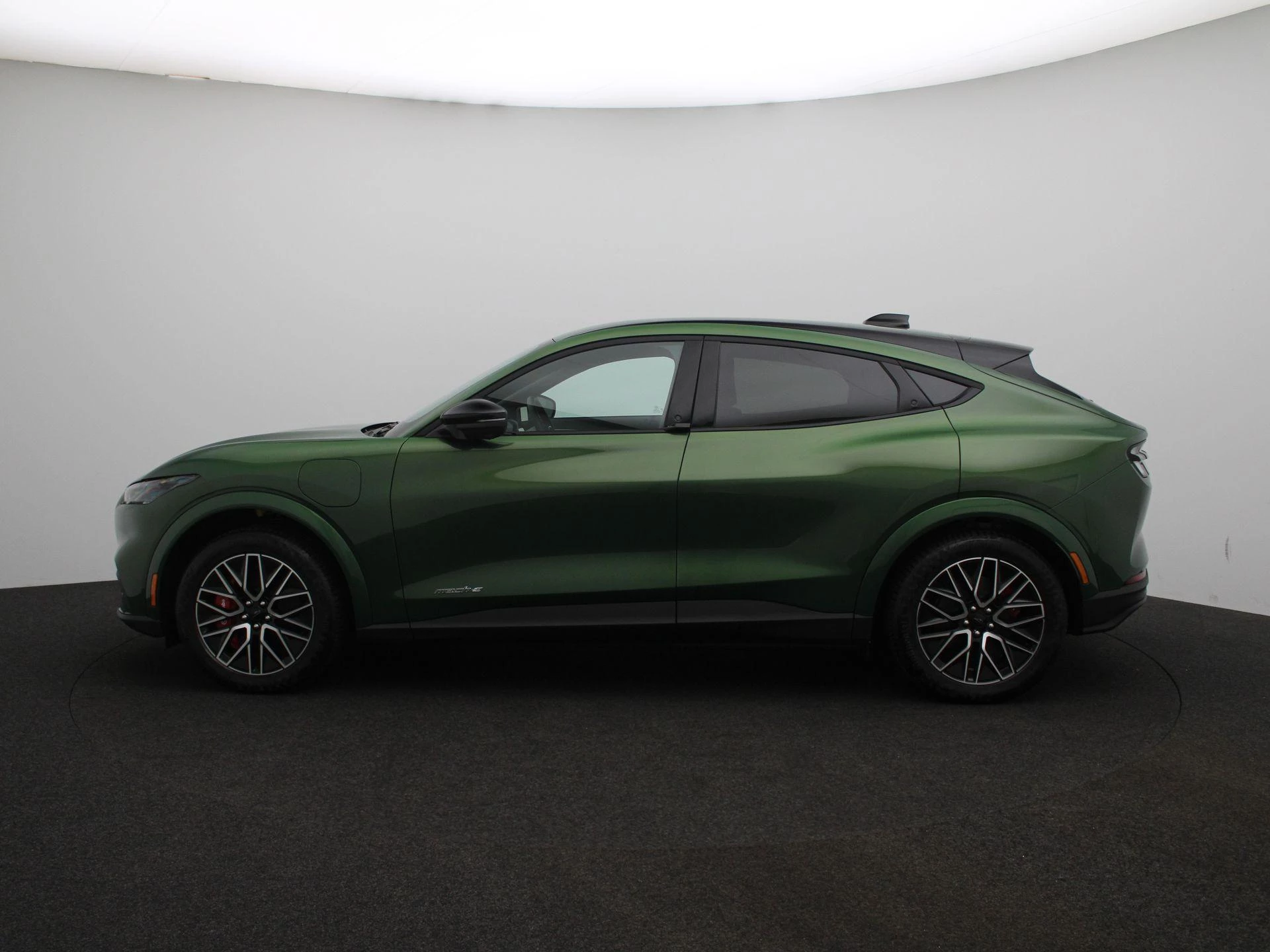 Ford MustangMach-E – autofoto 5