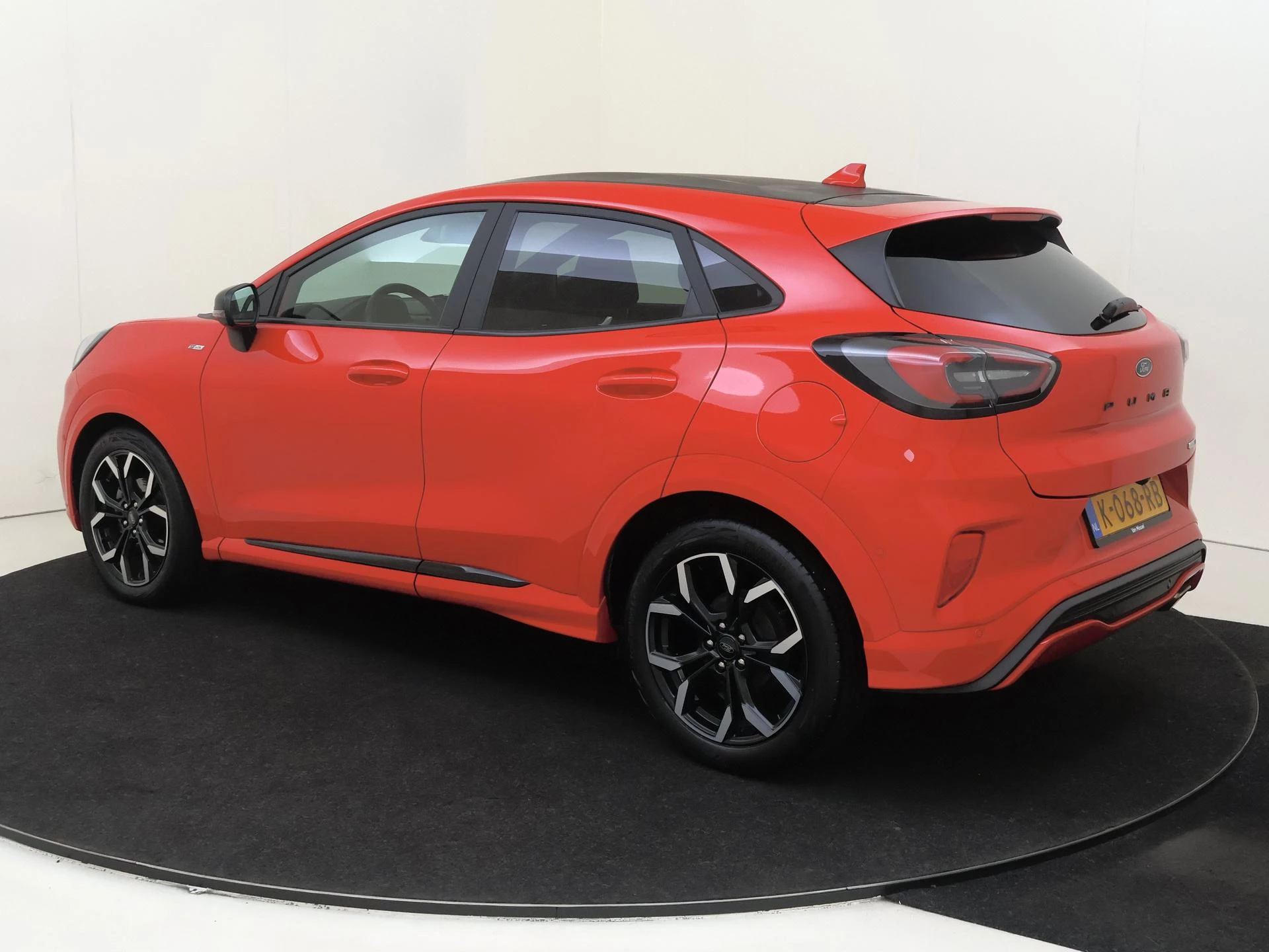 Ford Puma met kenteken 50100 – autofoto 4