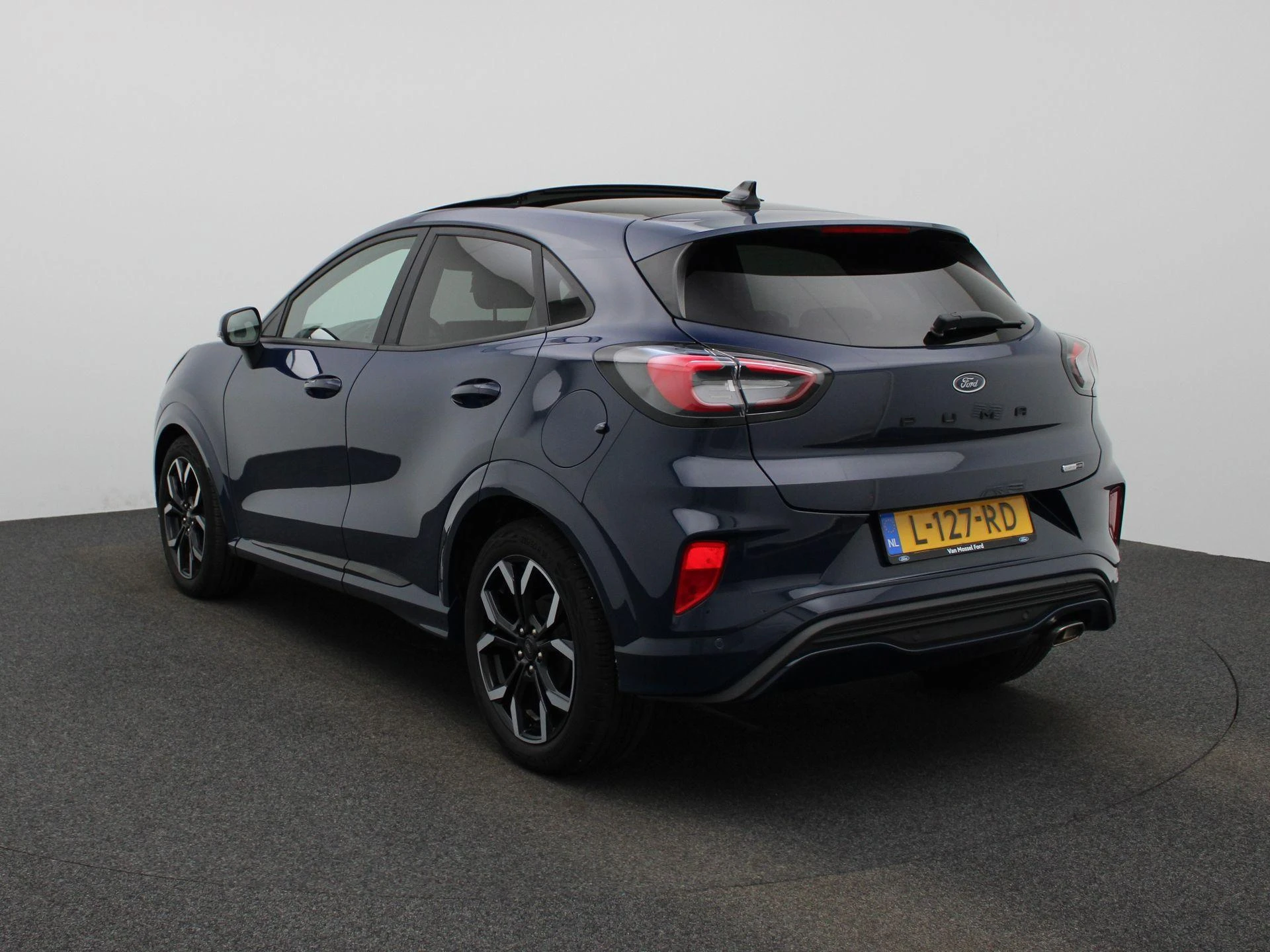 Ford Puma met kenteken L-127-RD – autofoto 3