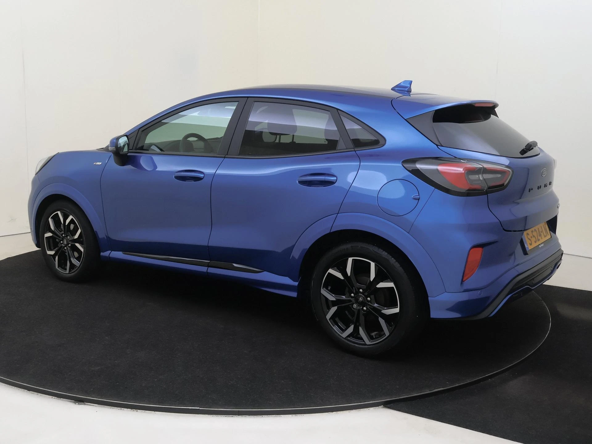 Ford Puma met kenteken S-524-LN – autofoto 4