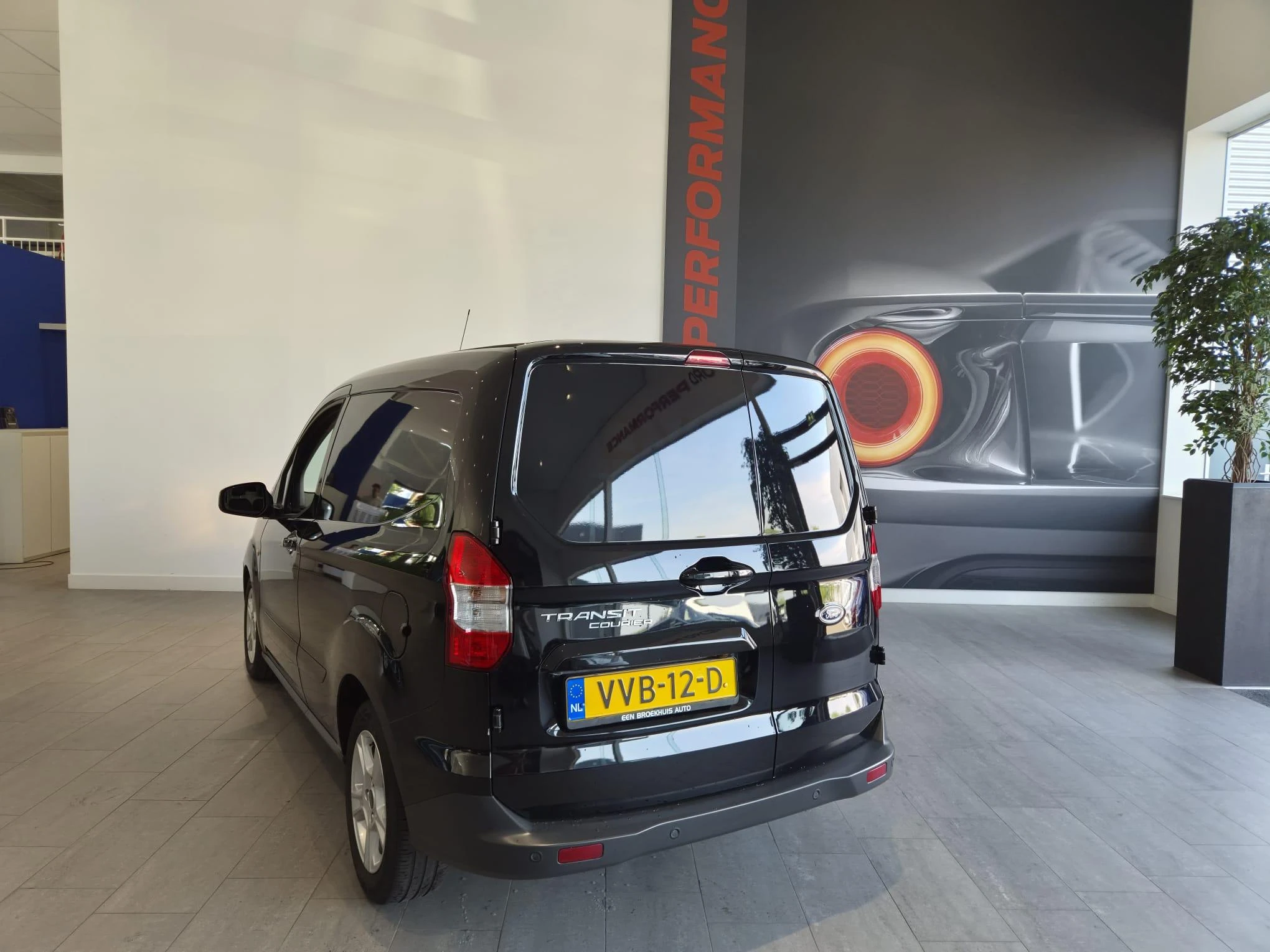 Ford TransitCourier – autofoto 5