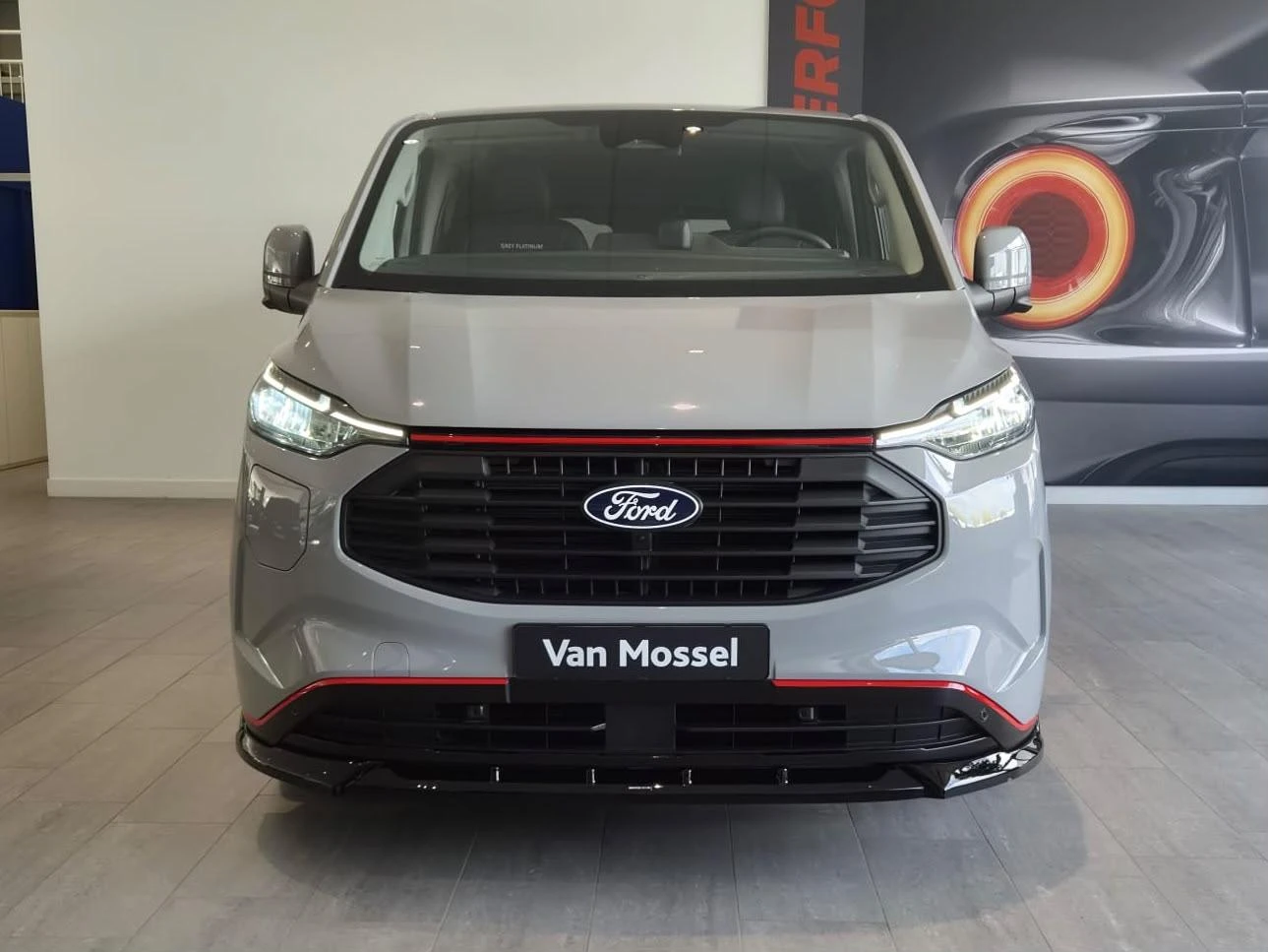 Ford TransitCustom met kenteken 52 – autofoto 4