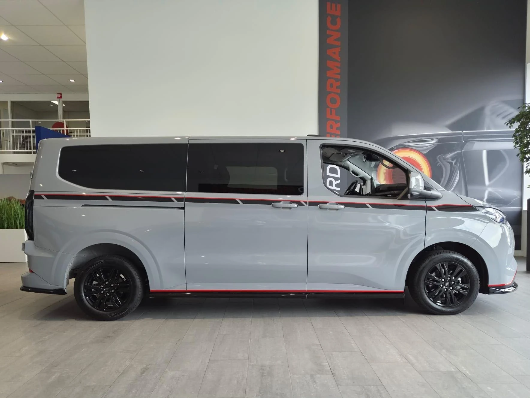 Ford TransitCustom met kenteken 52 – autofoto 5