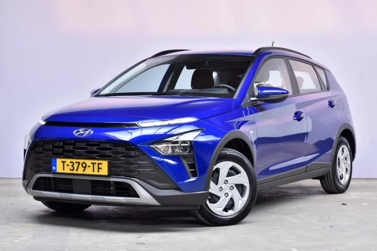 Hyundai Bayon met kenteken T-379-TF – vooraanzicht