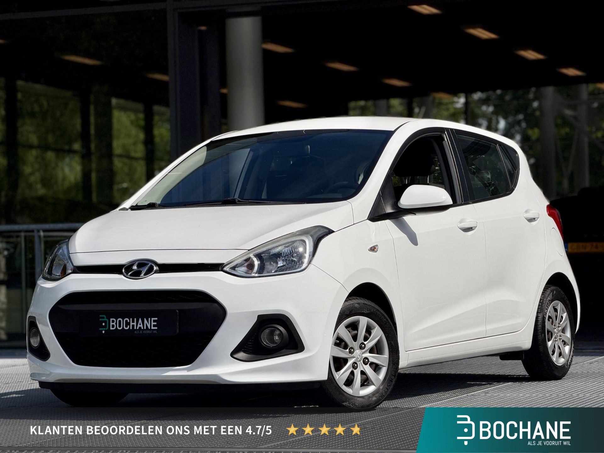 Hyundai i10 met kenteken GV-407-X – vooraanzicht