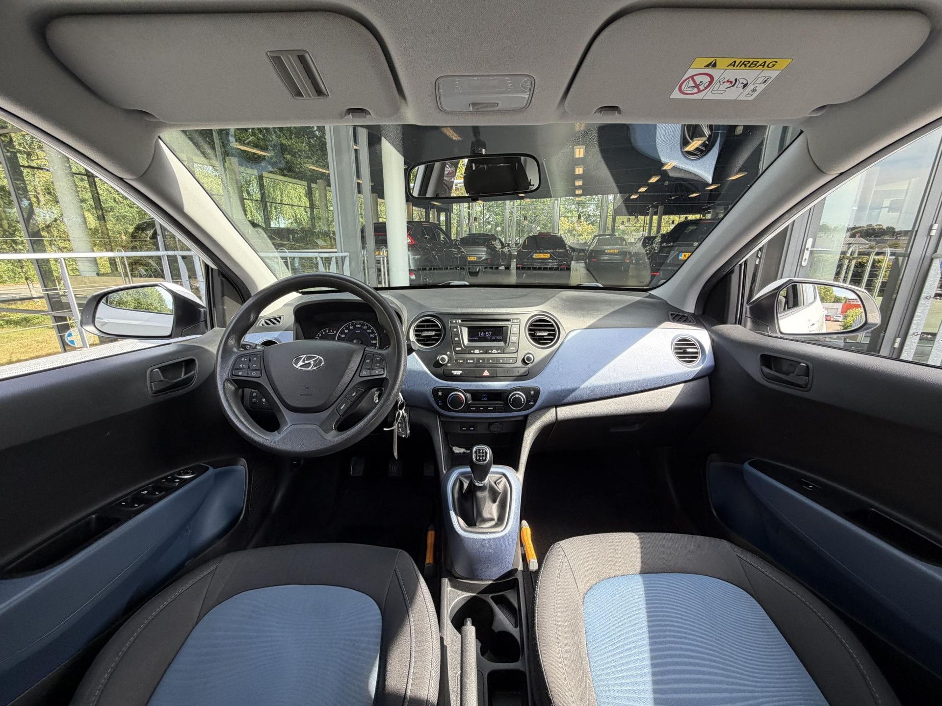Hyundai i10 met kenteken GV-407-X – interieur