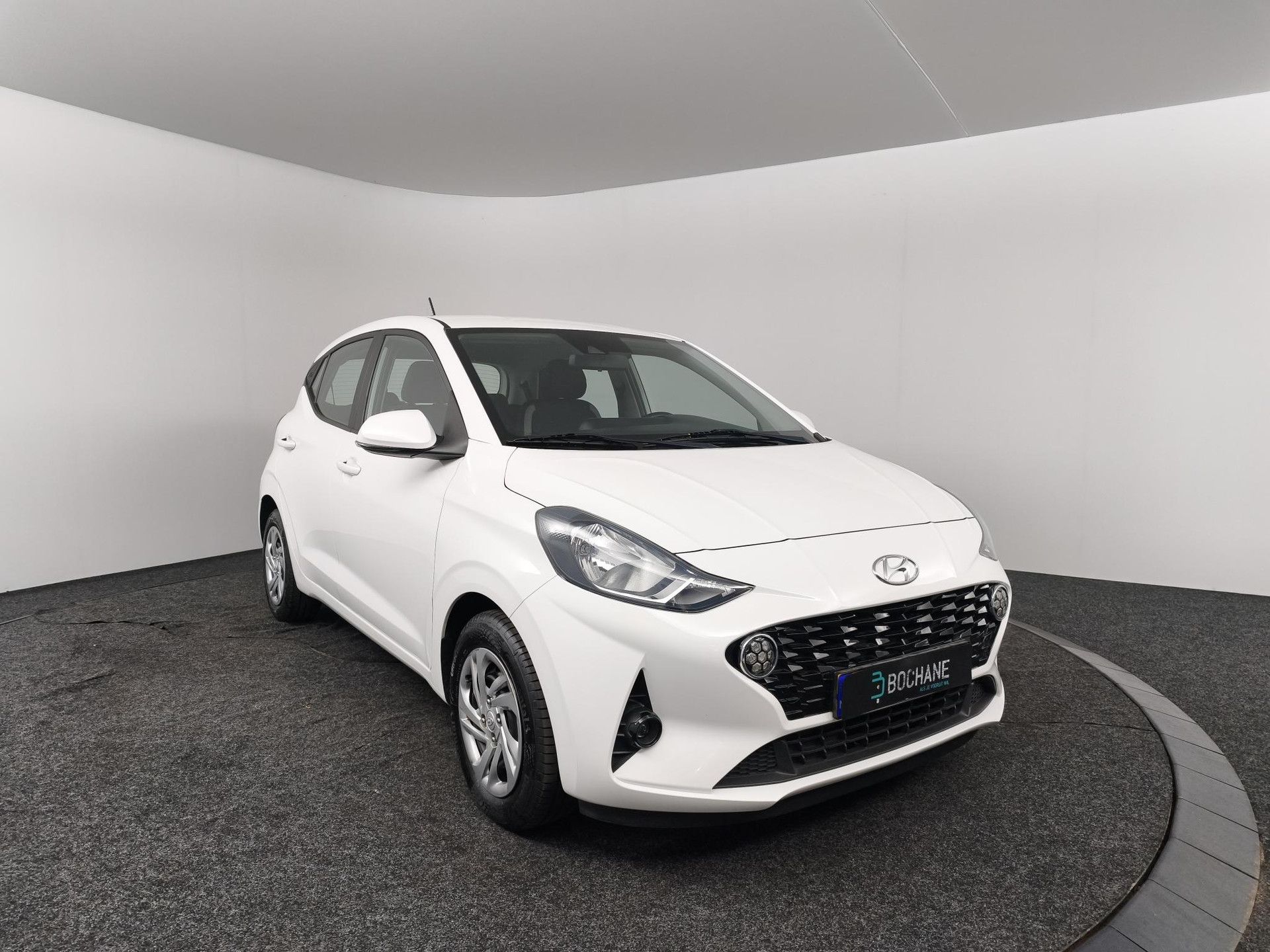 Hyundai i10 met kenteken T-413-FR – detailfoto