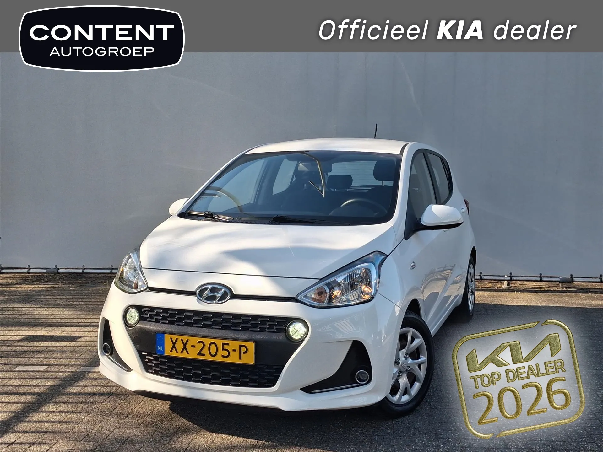Hyundai i10 met kenteken XX-205-P – vooraanzicht