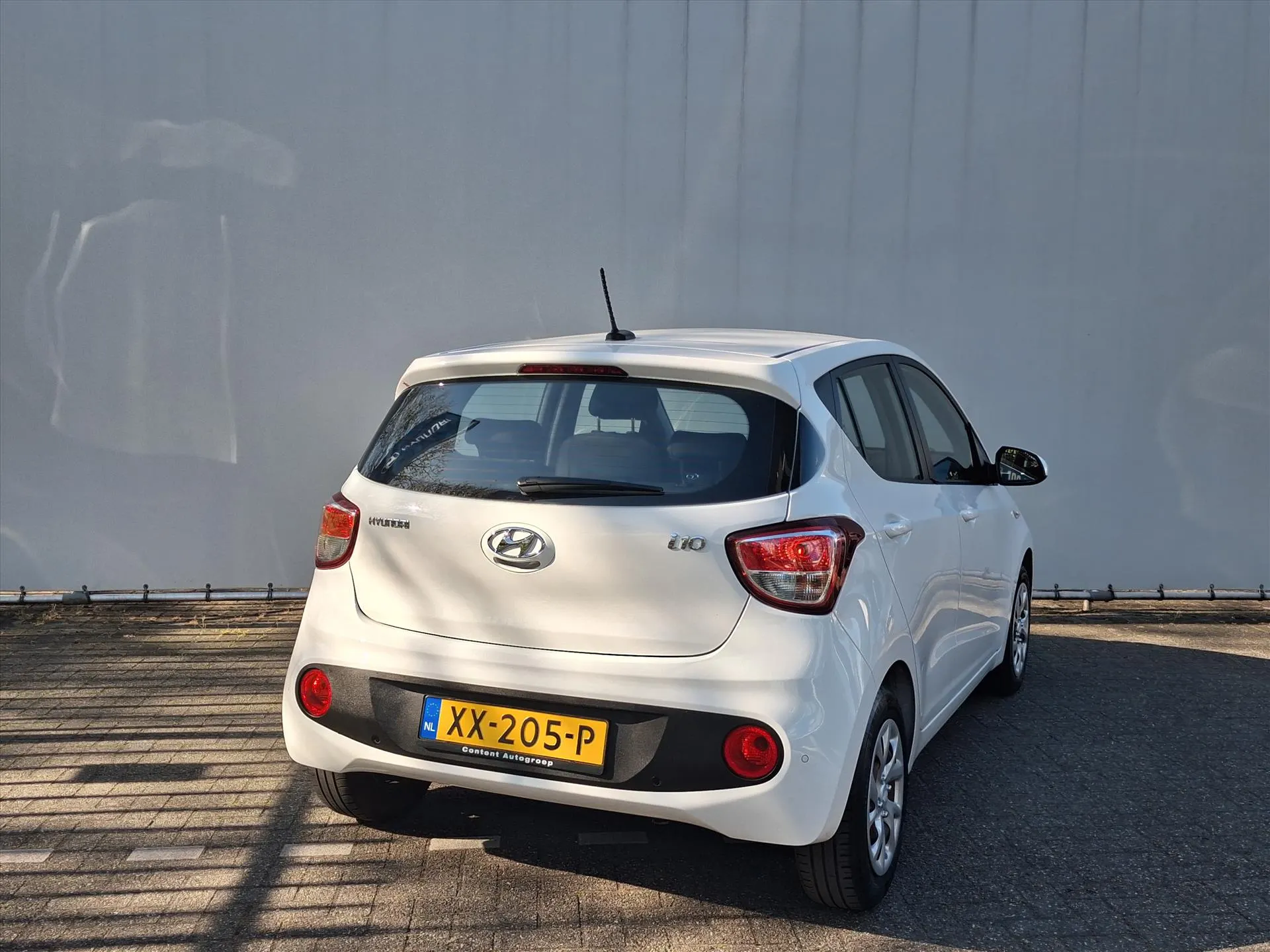 Hyundai i10 met kenteken XX-205-P – dashboard
