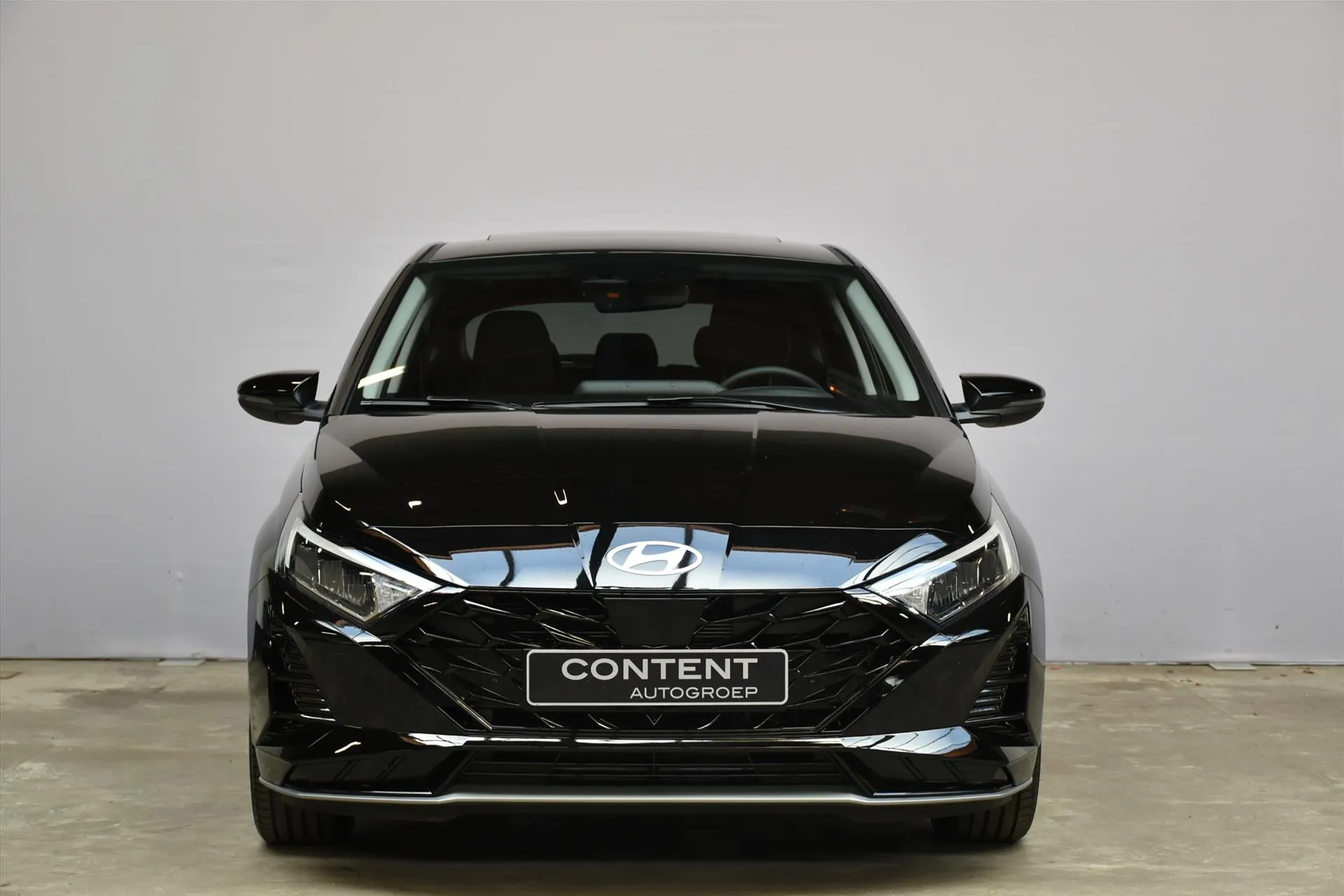 Hyundai i20 met kenteken 76111 – interieur