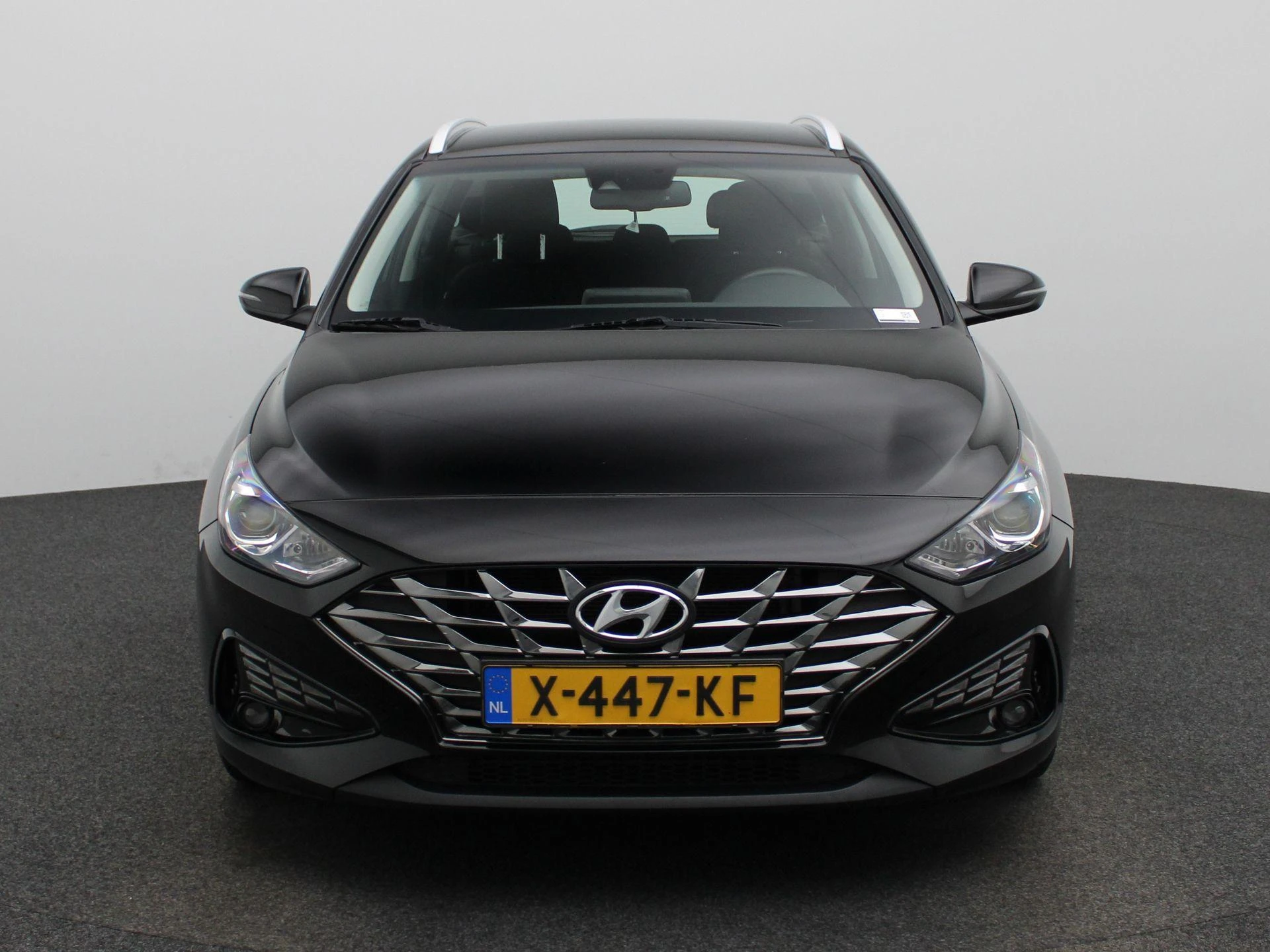 Hyundai i30 met kenteken X-447-KF – autofoto 4